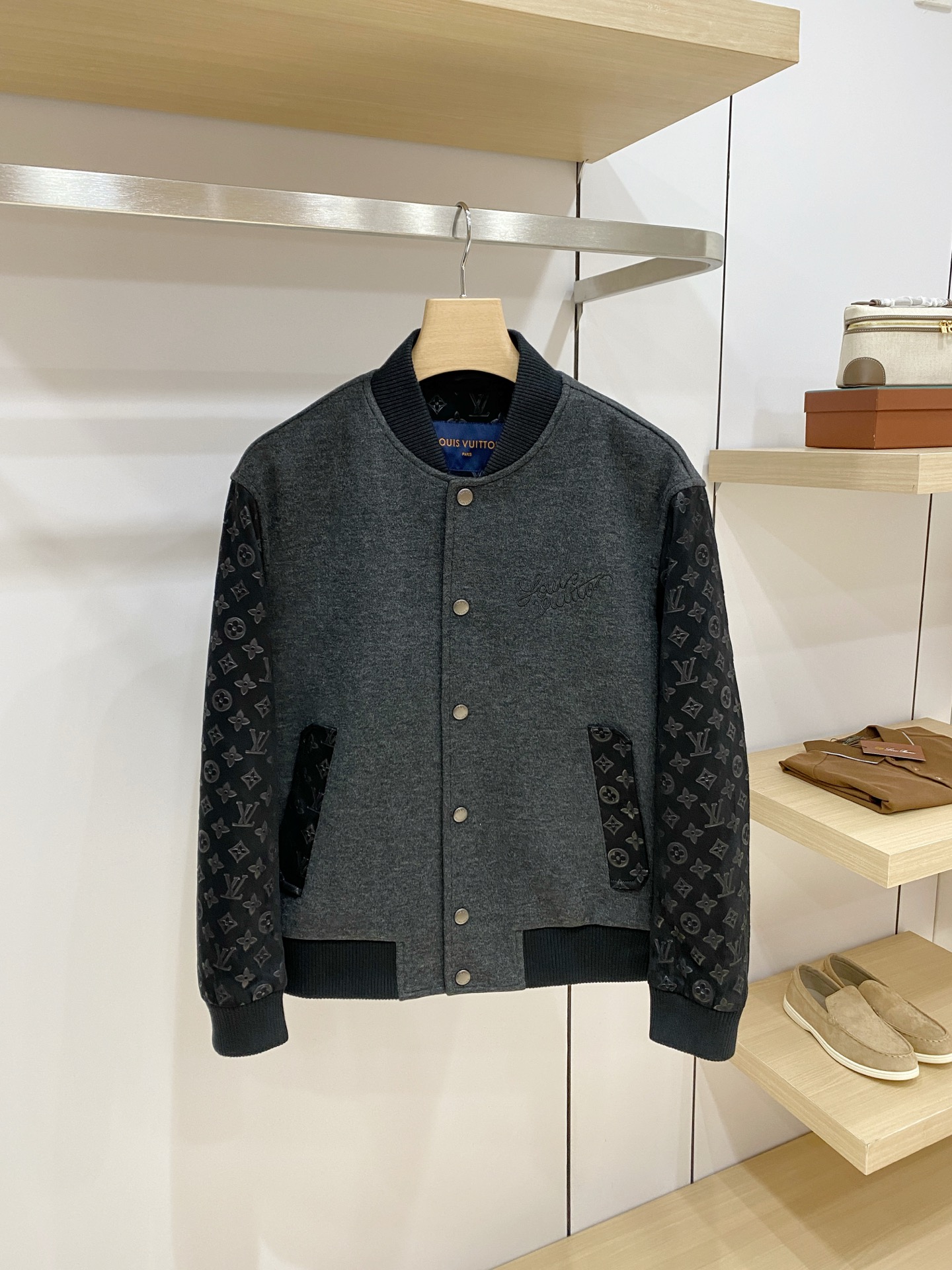 Cheap Louis Vuitton Thick Jackets For Men in 232078, $115 USD- [IB232078] - Replica Louis Vuitton Thick Jackets For Men