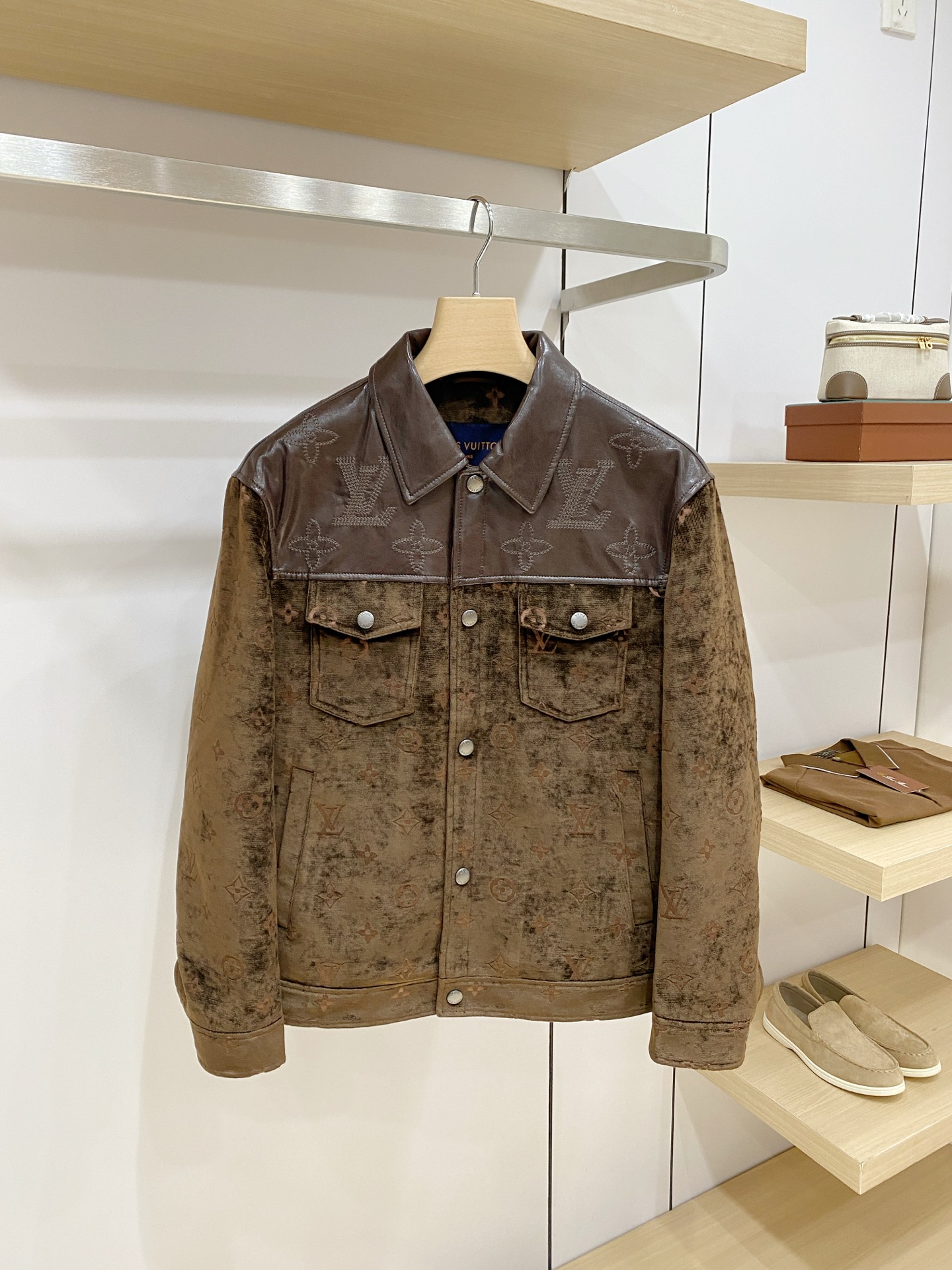 Cheap Louis Vuitton Thick Jackets For Men in 232081, $135 USD- [IB232081] - Replica Louis Vuitton Thick Jackets For Men