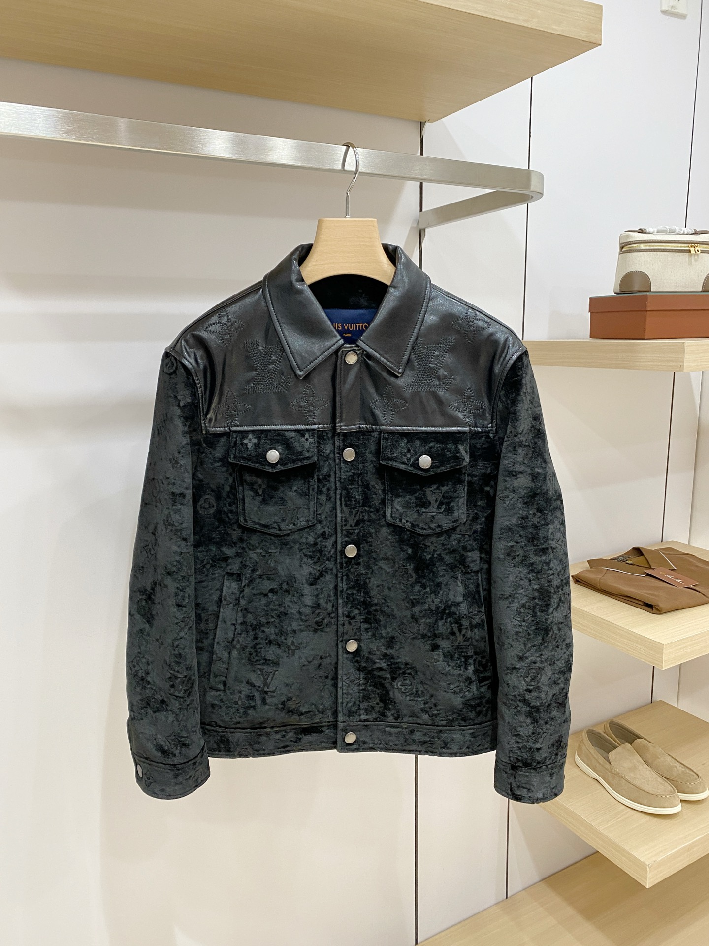 Cheap Louis Vuitton Thick Jackets For Men in 232082, $135 USD- [IB232082] - Replica Louis Vuitton Thick Jackets For Men
