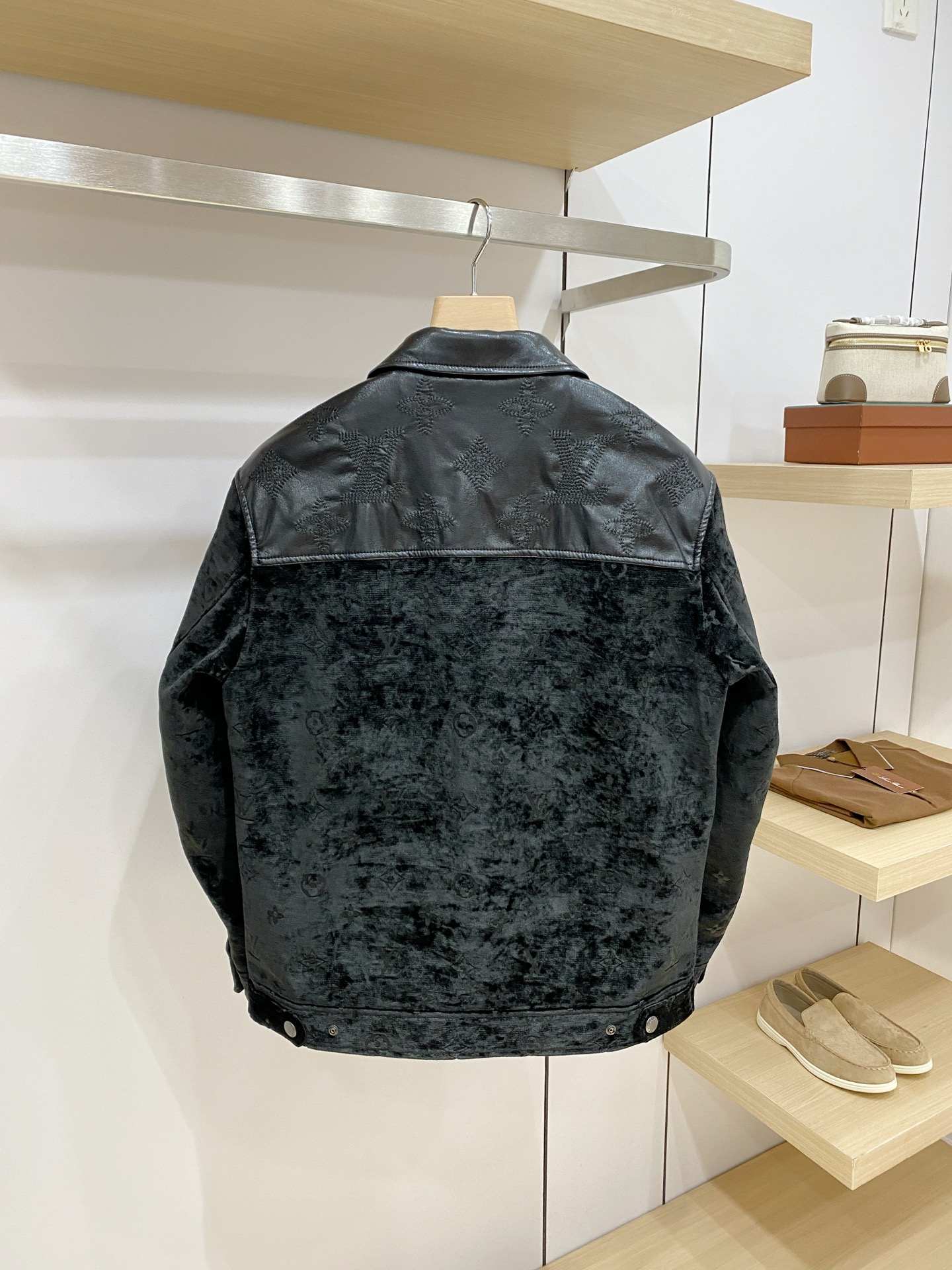 Cheap Louis Vuitton Thick Jackets For Men in 232082, $135 USD- [IB232082] - Replica Louis Vuitton Thick Jackets For Men