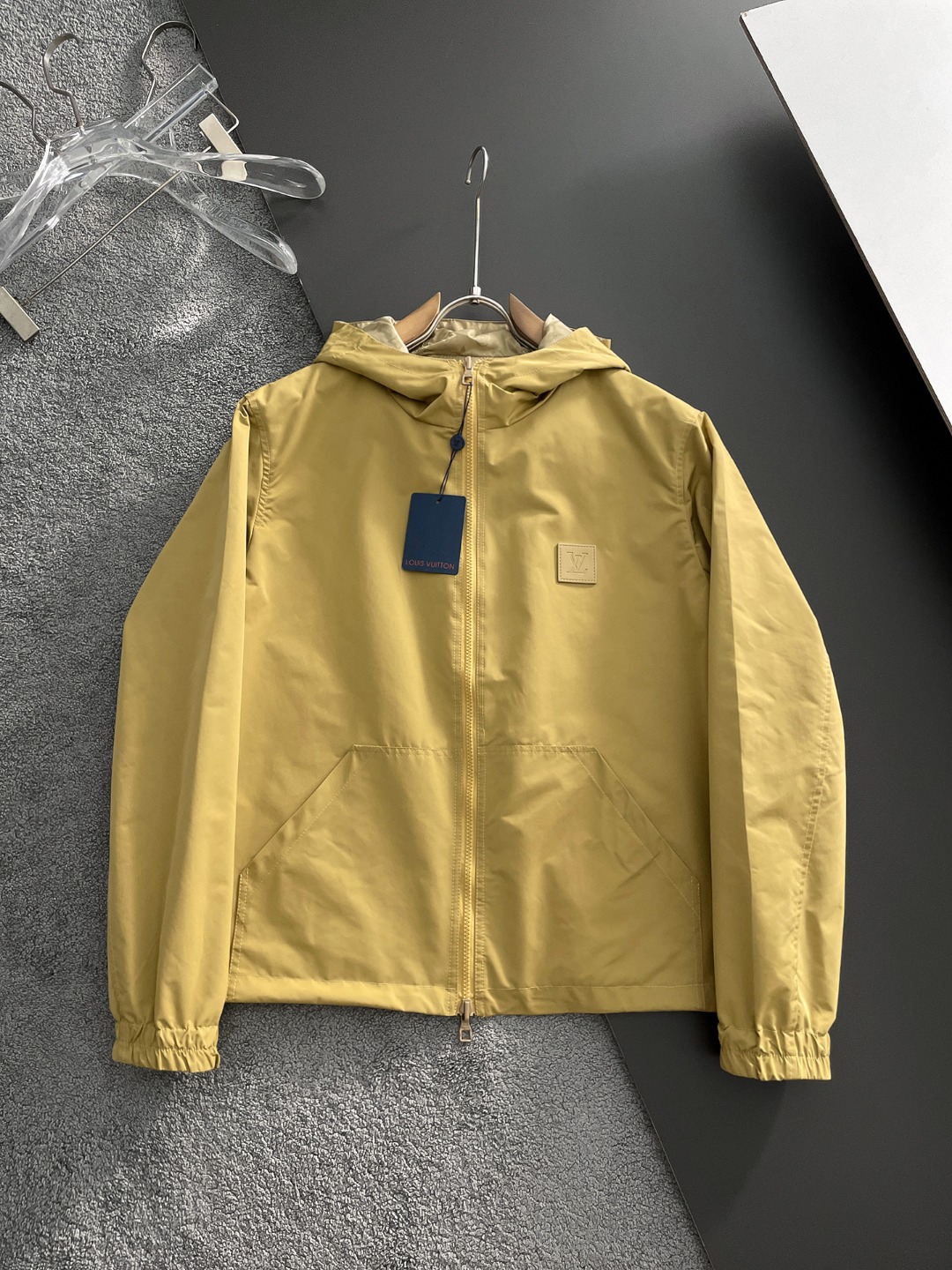 Cheap Louis Vuitton Thin Jackets For Men in 232112, $95 USD- [IB232112] - Replica Louis Vuitton Thin Jackets For Men
