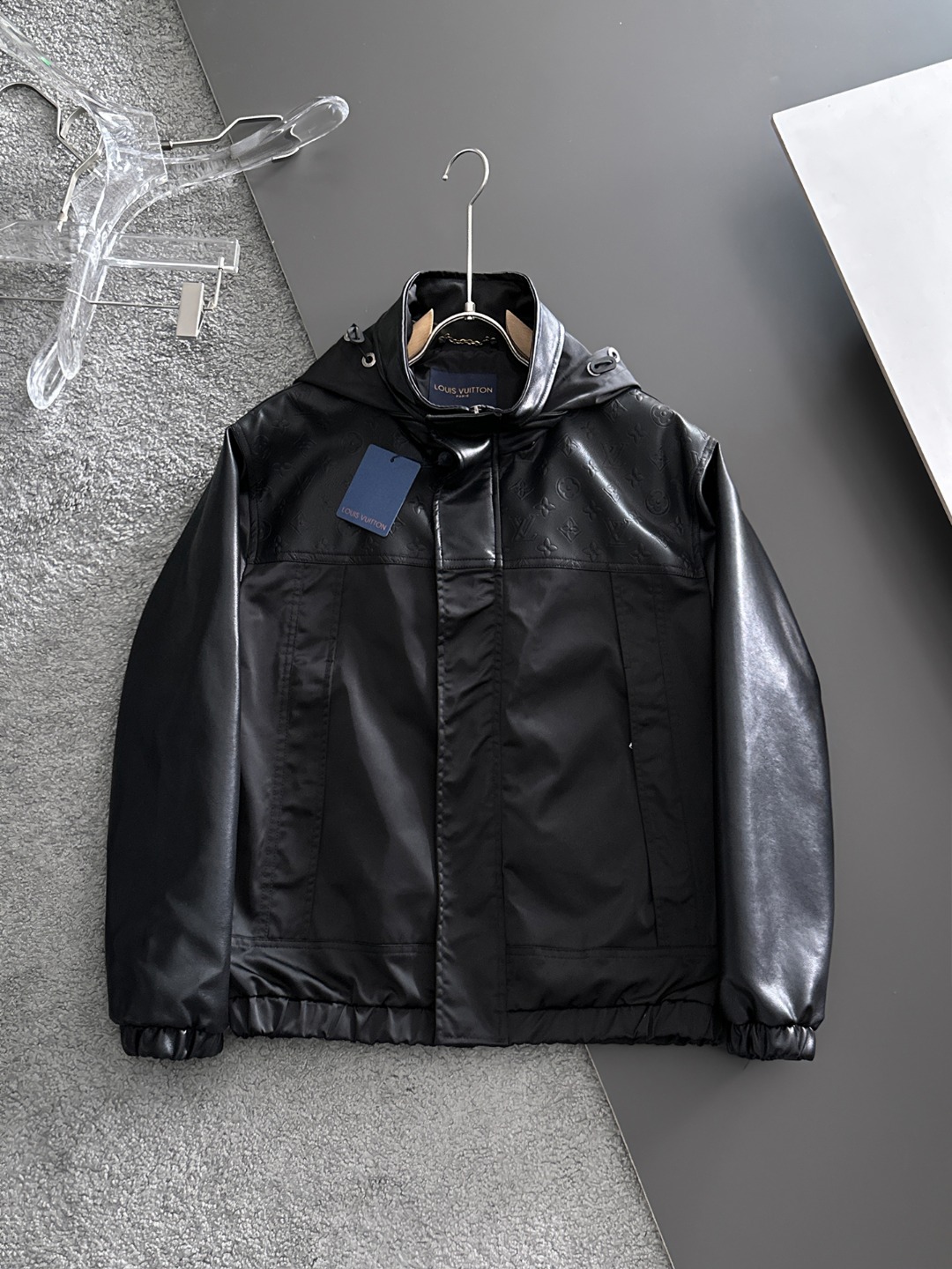 Cheap Louis Vuitton Thin Jackets For Men in 232122, $95 USD- [IB232122] - Replica Louis Vuitton Thin Jackets For Men