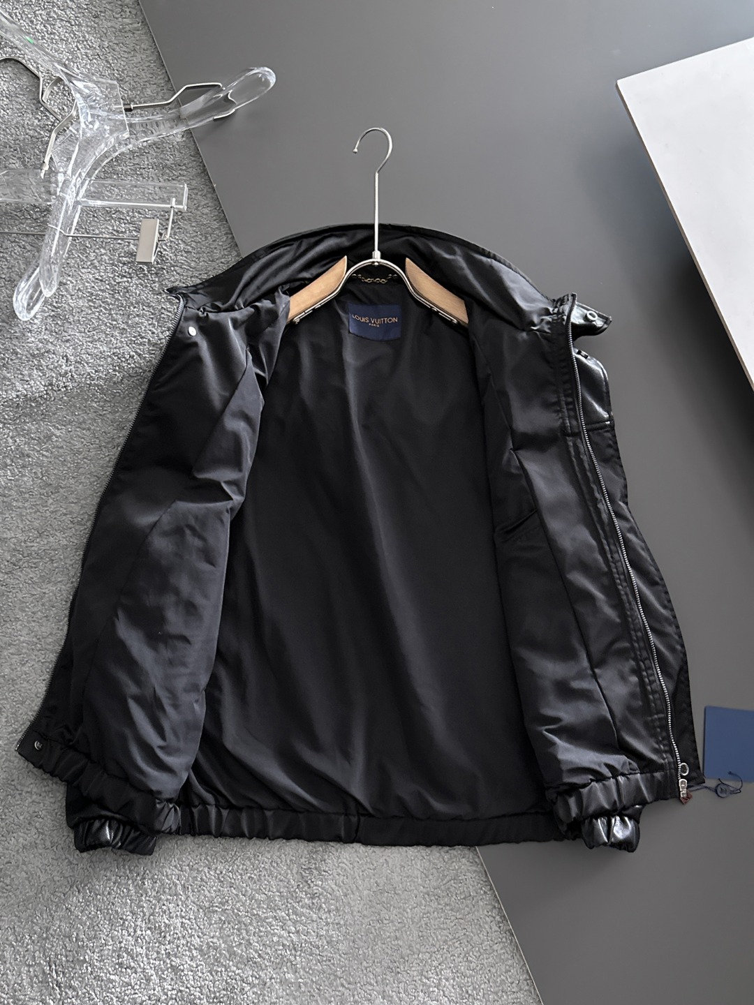 Cheap Louis Vuitton Thin Jackets For Men in 232122, $95 USD- [IB232122] - Replica Louis Vuitton Thin Jackets For Men