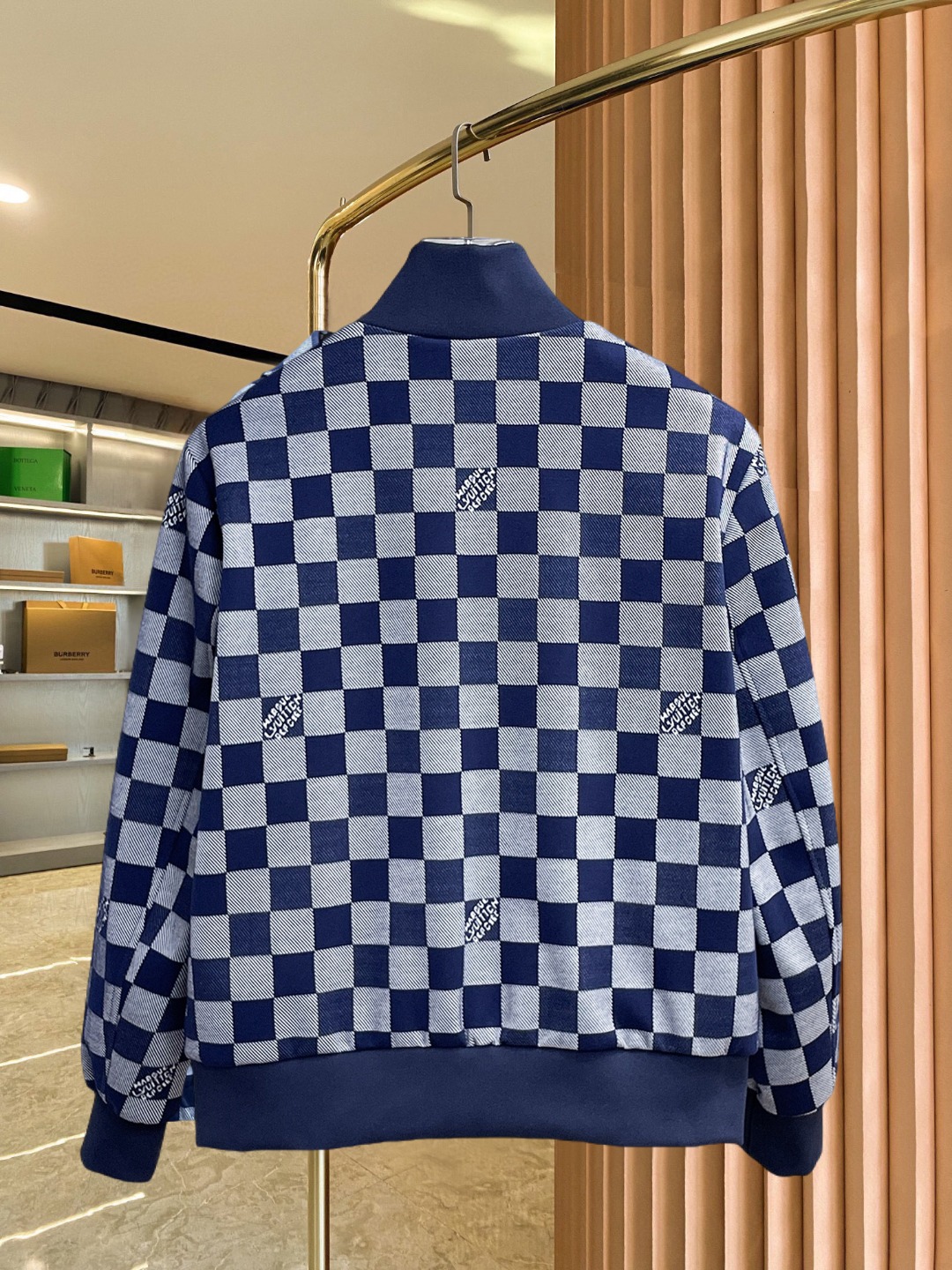 Cheap Louis Vuitton Thin Jackets For Men in 232139, $90 USD- [IB232139] - Replica Louis Vuitton Thin Jackets For Men