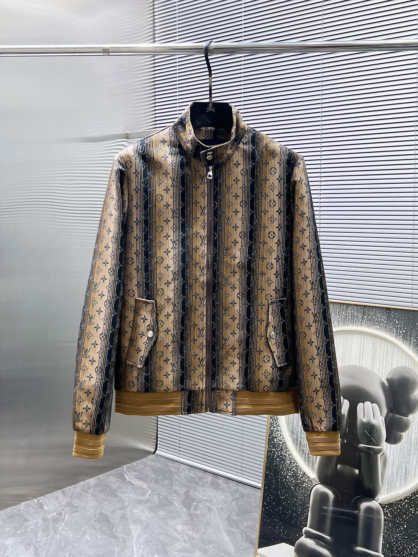 Cheap Louis Vuitton Thin Jackets For Men in 232146, $65 USD- [IB232146] - Replica Louis Vuitton Thin Jackets For Men