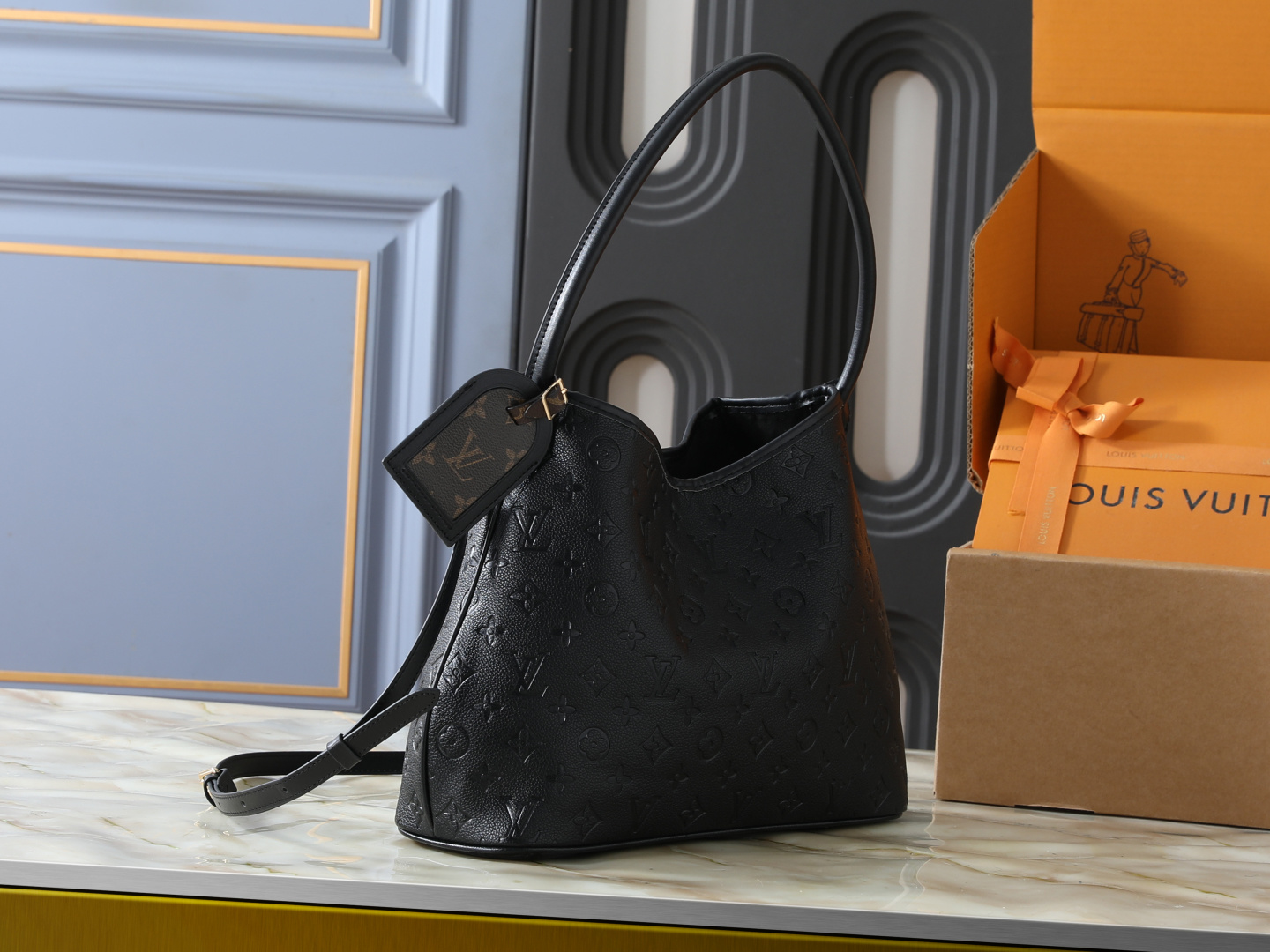 Cheap Louis Vuitton AAA Quality Handbags in 233135, $80 USD- [IB233135] - Replica Louis Vuitton AAA Quality Handbags