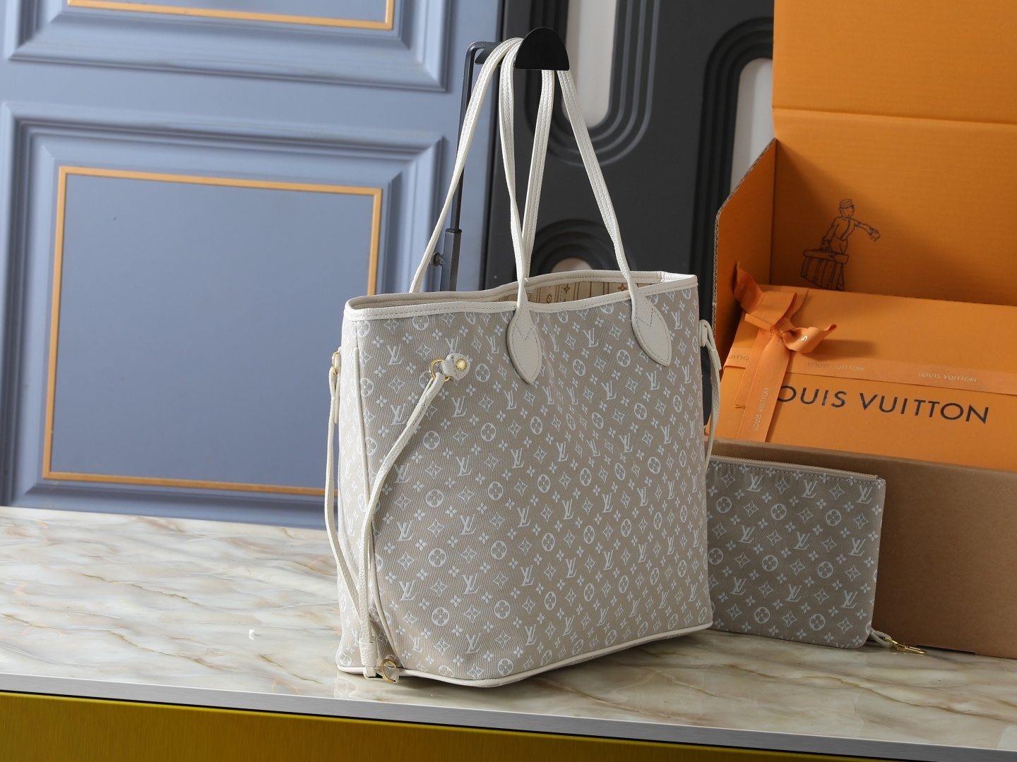 Cheap Louis Vuitton AAA Quality Handbags in 233138, $85 USD- [IB233138] - Replica Louis Vuitton AAA Quality Handbags