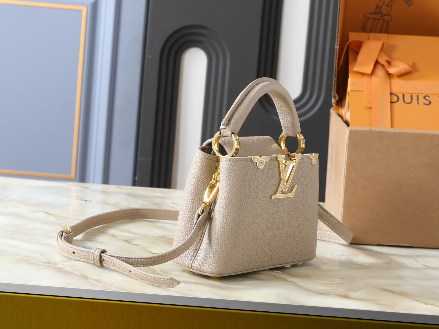 Cheap Louis Vuitton AAA Mini Shoulder Bags in 233140, $100 USD- [IB233140] - Replica Louis Vuitton AAA Mini Shoulder Bags