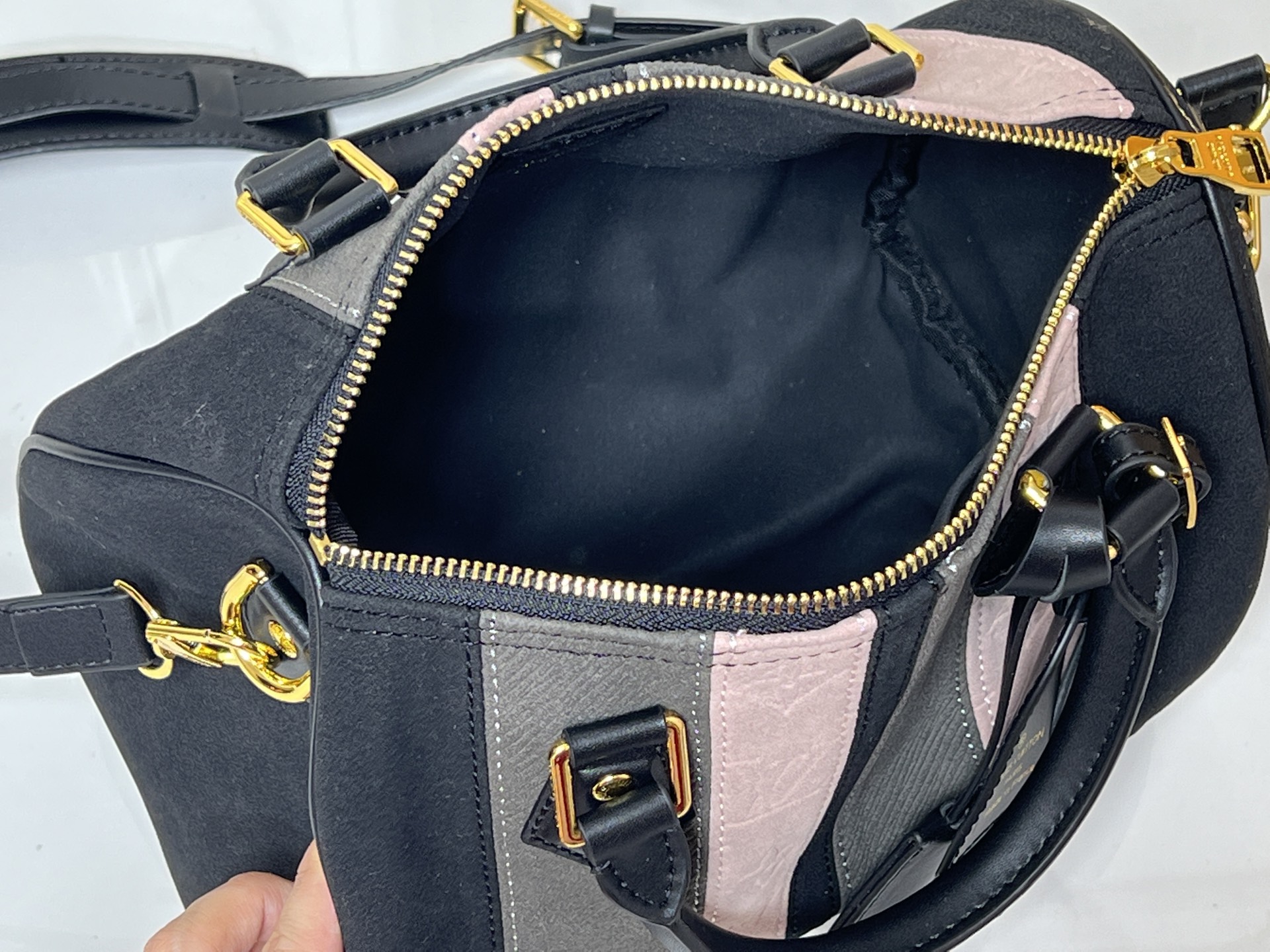 Cheap Louis Vuitton AAA Quality Handbags in 233166, $90 USD- [IB233166] - Replica Louis Vuitton AAA Quality Handbags