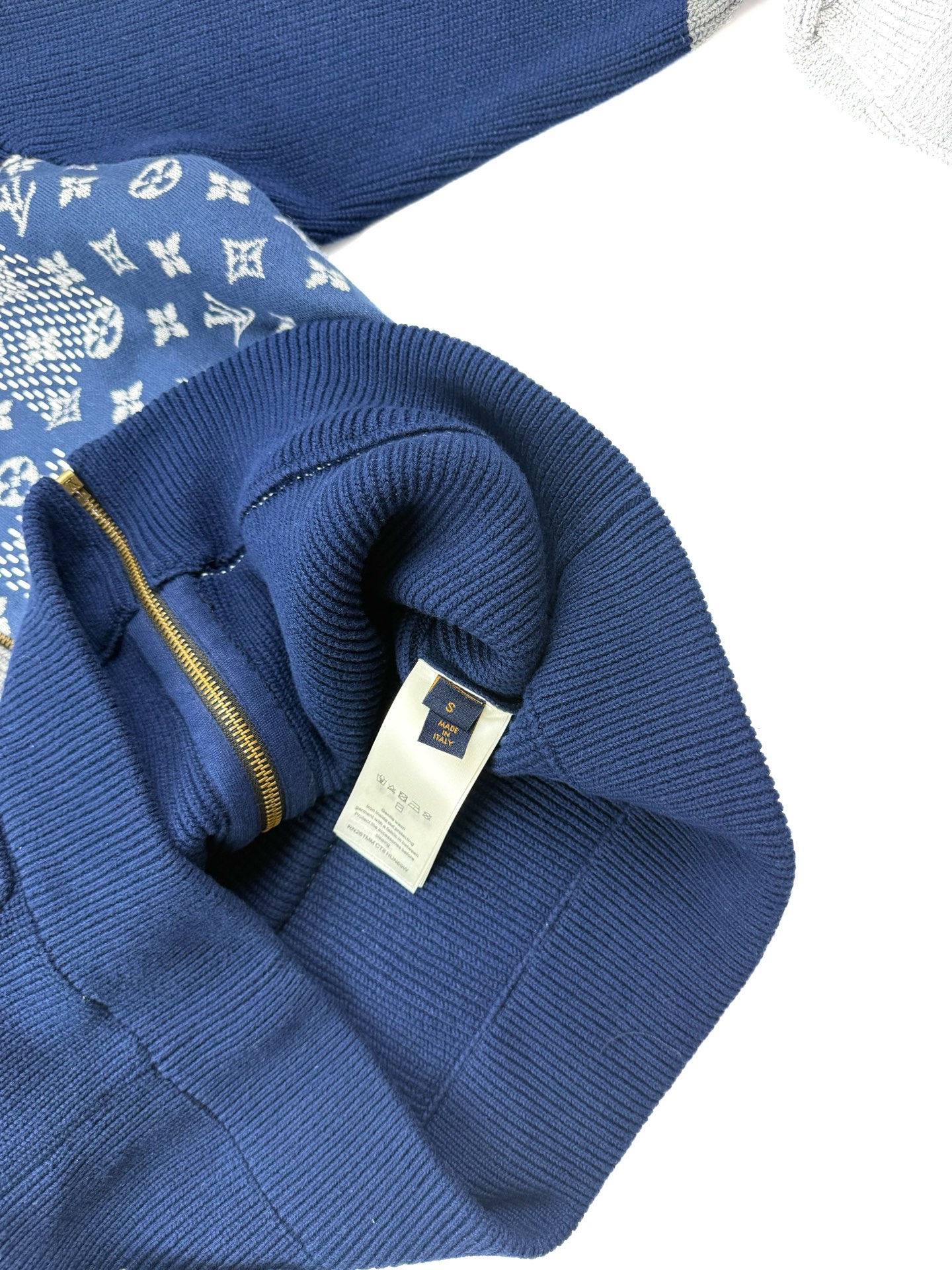 Cheap Louis Vuitton  Sweaters for Men in 233178, $100 USD- [IB233178] - Replica Louis Vuitton  Sweaters for Men