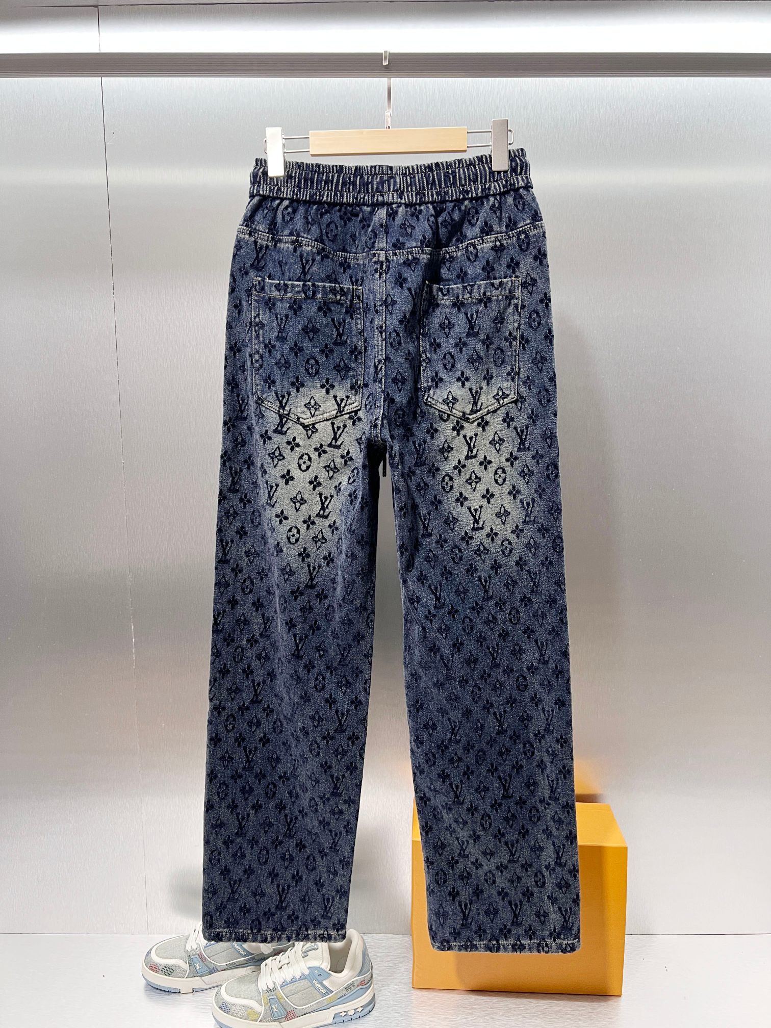 Cheap Louis Vuitton Pants for Men in 233301, $50 USD- [IB233301] - Replica Louis Vuitton Pants for Men