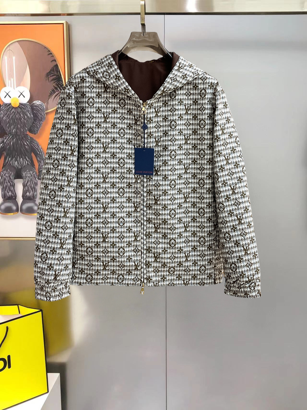 Cheap Louis Vuitton Thin Jackets For Men in 233349, $105 USD- [IB233349] - Replica Louis Vuitton Thin Jackets For Men