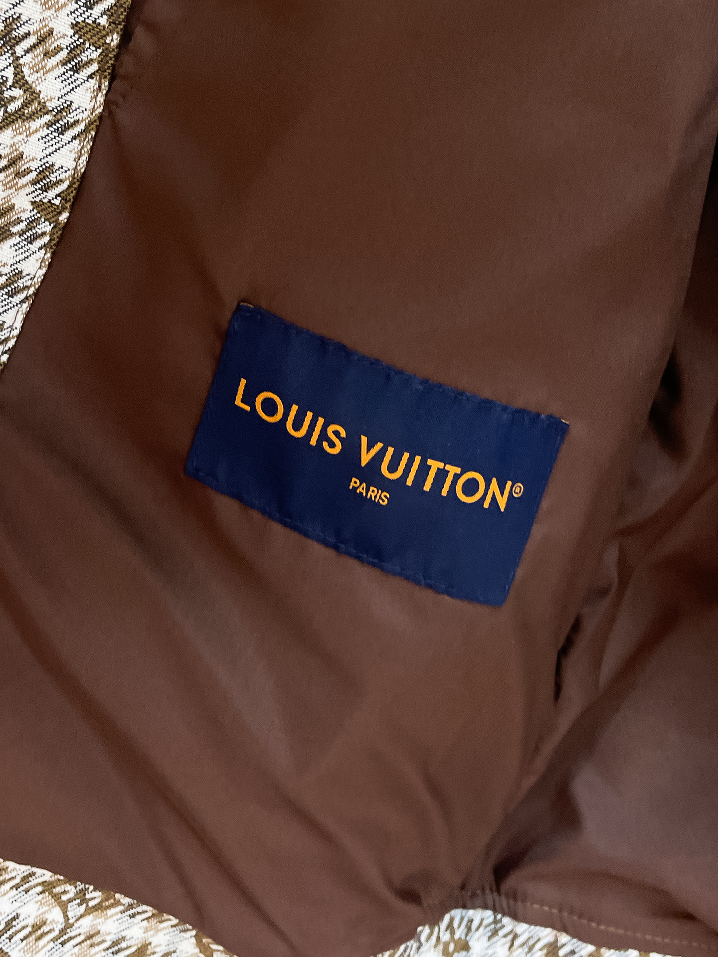 Cheap Louis Vuitton Thin Jackets For Men in 233349, $105 USD- [IB233349] - Replica Louis Vuitton Thin Jackets For Men