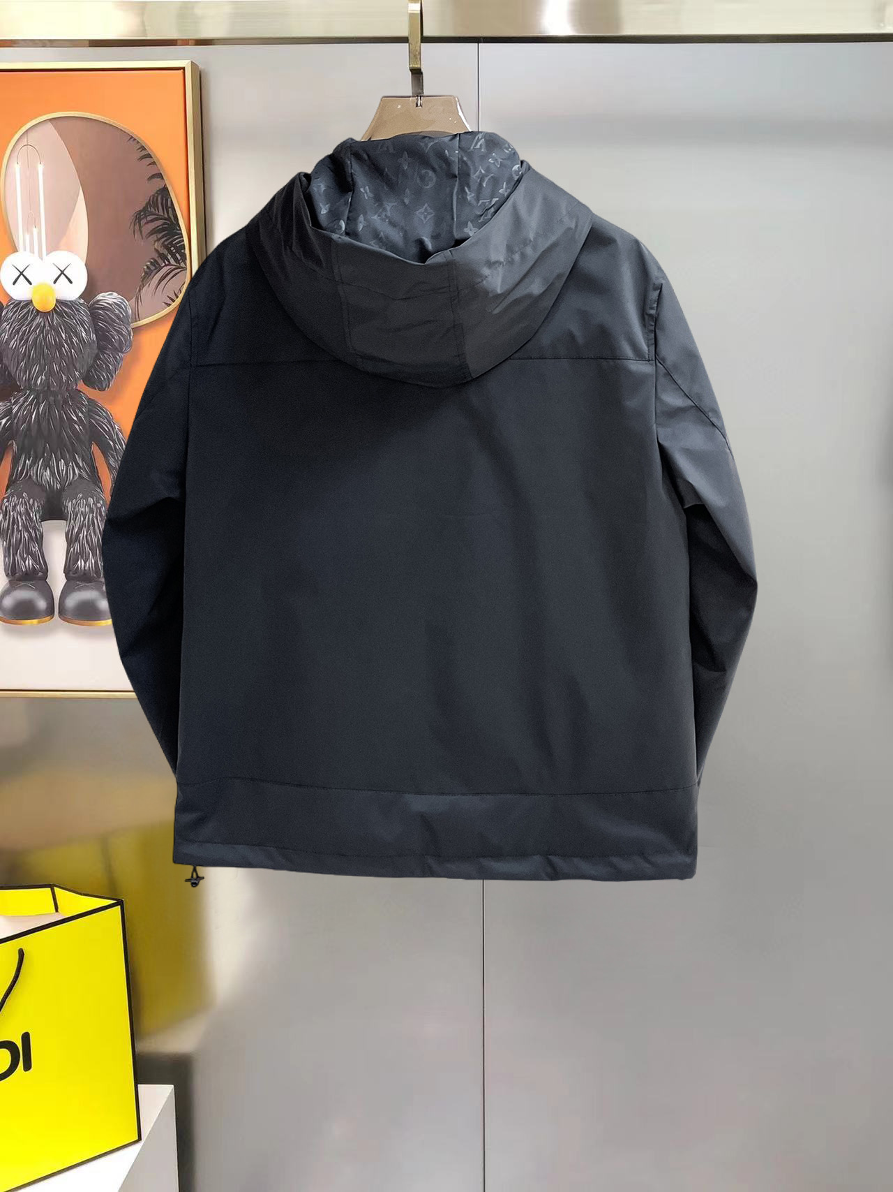 Cheap Louis Vuitton Thin Jackets For Men in 233351, $105 USD- [IB233351] - Replica Louis Vuitton Thin Jackets For Men