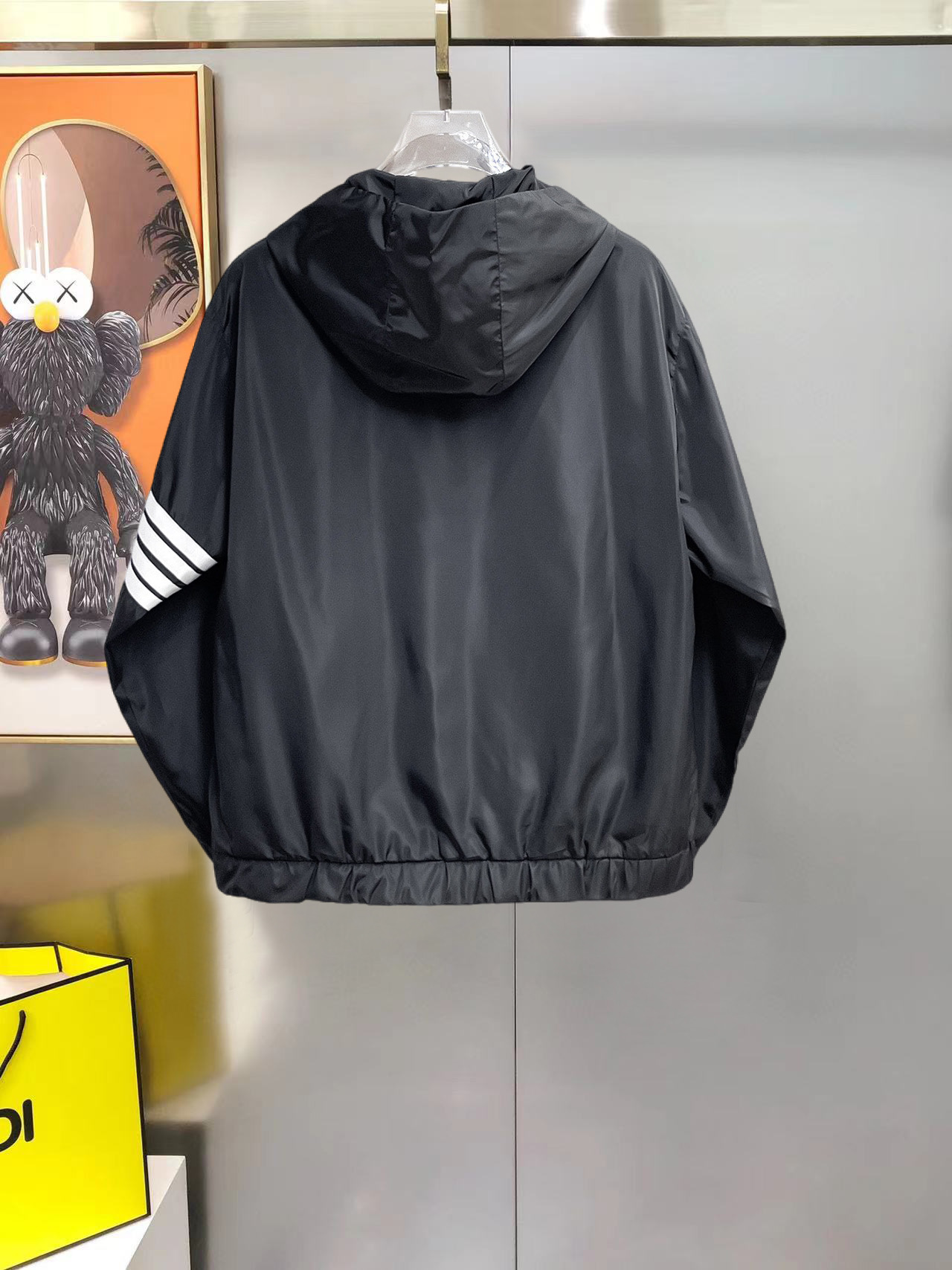 Cheap Thom Browne Jackets for Men in 233358, $105 USD- [IB233358] - Replica Thom Browne Jackets for Men