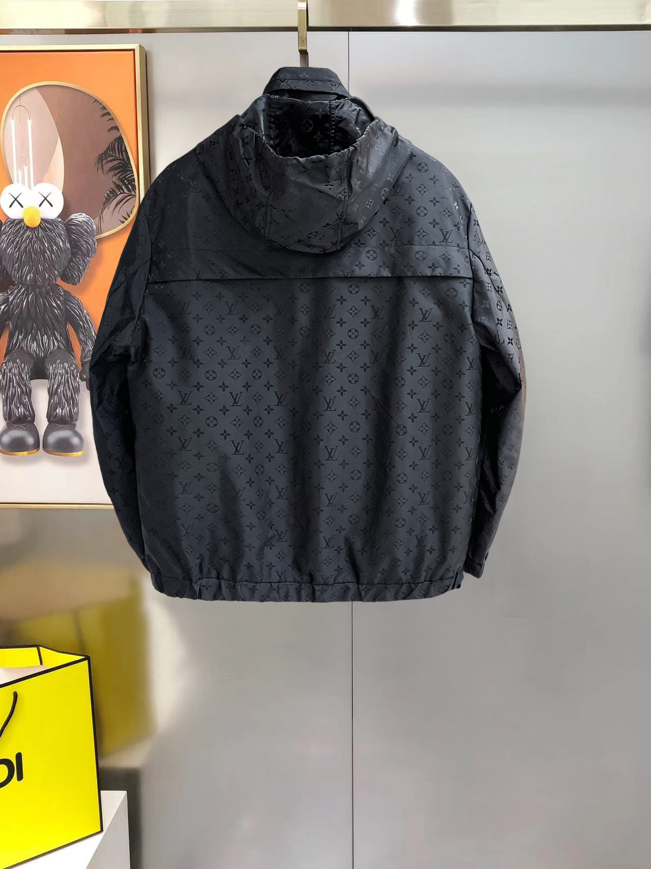 Cheap Louis Vuitton Thin Jackets For Men in 233375, $105 USD- [IB233375] - Replica Louis Vuitton Thin Jackets For Men