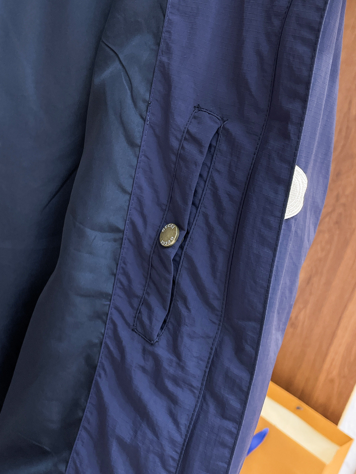 Cheap Gucci Thin Jackets For Men in 233411, $100 USD- [IB233411] - Replica Gucci Thin Jackets For Men
