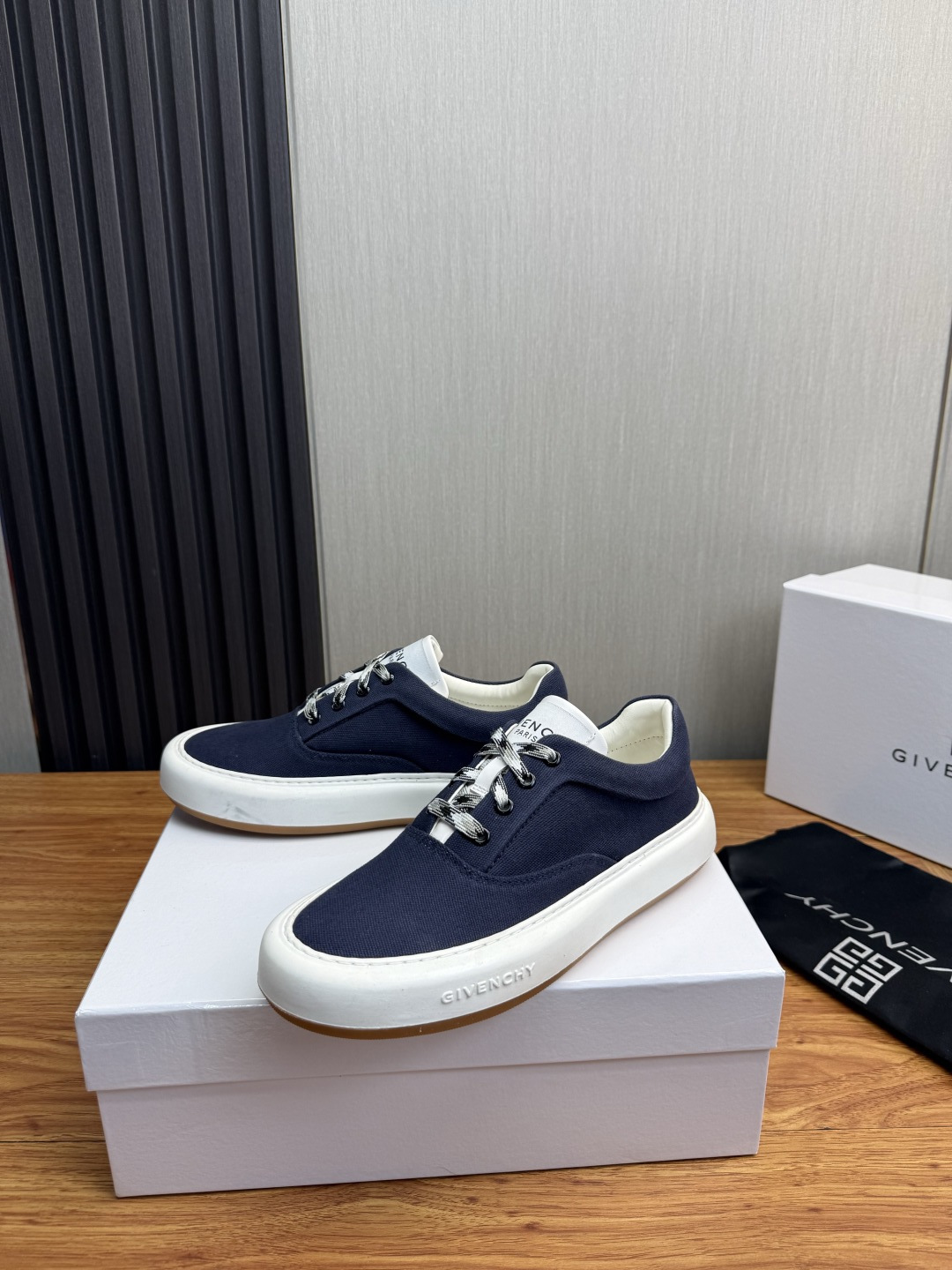 Cheap Givenchy Sneakers For Men in 233501, $90 USD- [IB233501] - Replica Givenchy Sneakers For Men