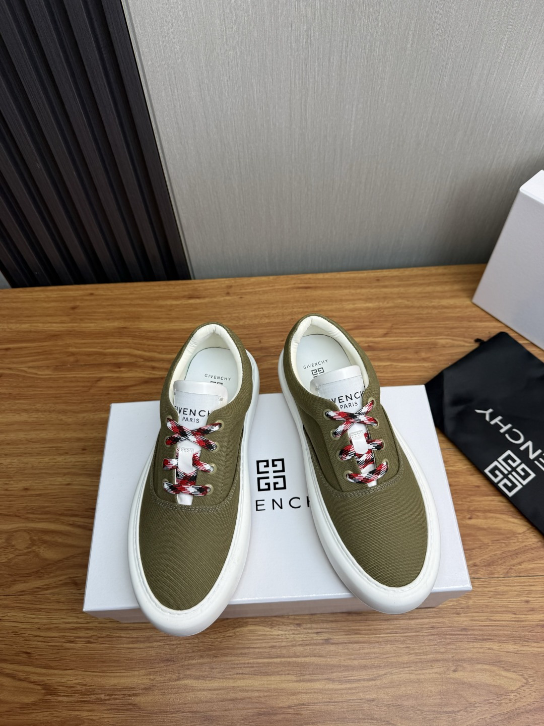 Cheap Givenchy Sneakers For Men in 233502, $90 USD- [IB233502] - Replica Givenchy Sneakers For Men