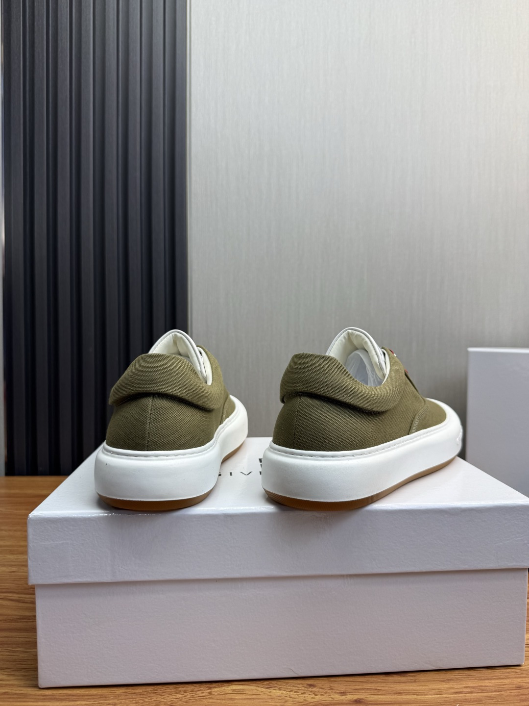 Cheap Givenchy Sneakers For Men in 233502, $90 USD- [IB233502] - Replica Givenchy Sneakers For Men