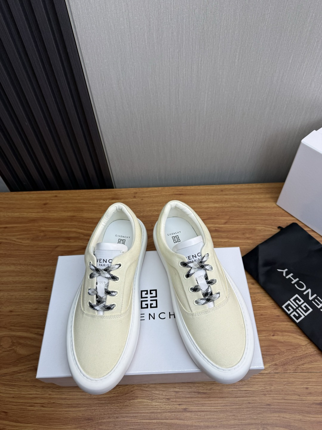 Cheap Givenchy Sneakers For Men in 233505, $90 USD- [IB233505] - Replica Givenchy Sneakers For Men