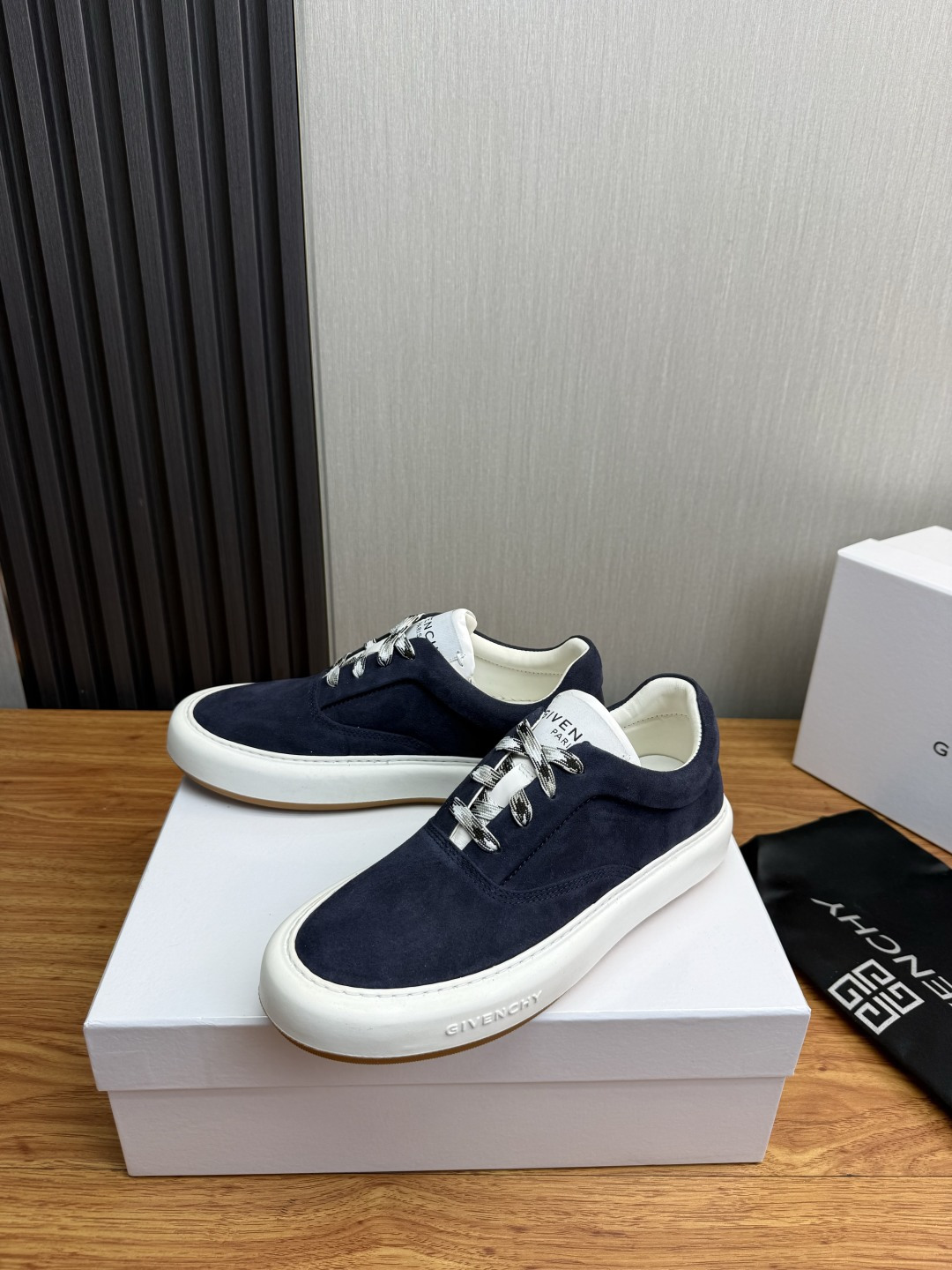 Cheap Givenchy Sneakers For Men in 233507, $90 USD- [IB233507] - Replica Givenchy Sneakers For Men