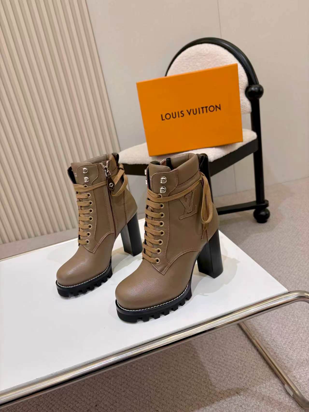 Cheap Louis Vuitton Boots For Women in 233567, $140 USD- [IB233567] - Replica Louis Vuitton Boots For Women