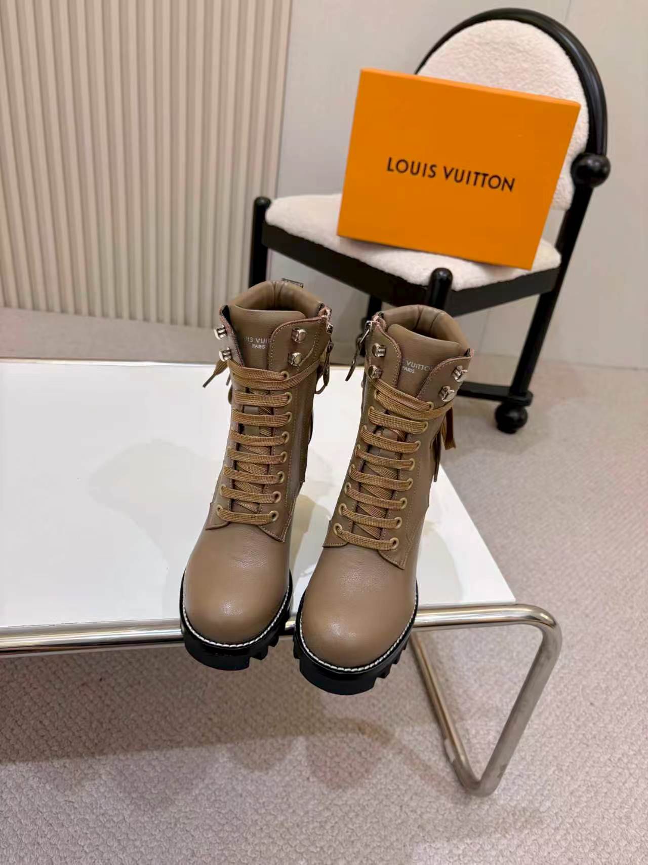 Cheap Louis Vuitton Boots For Women in 233567, $140 USD- [IB233567] - Replica Louis Vuitton Boots For Women