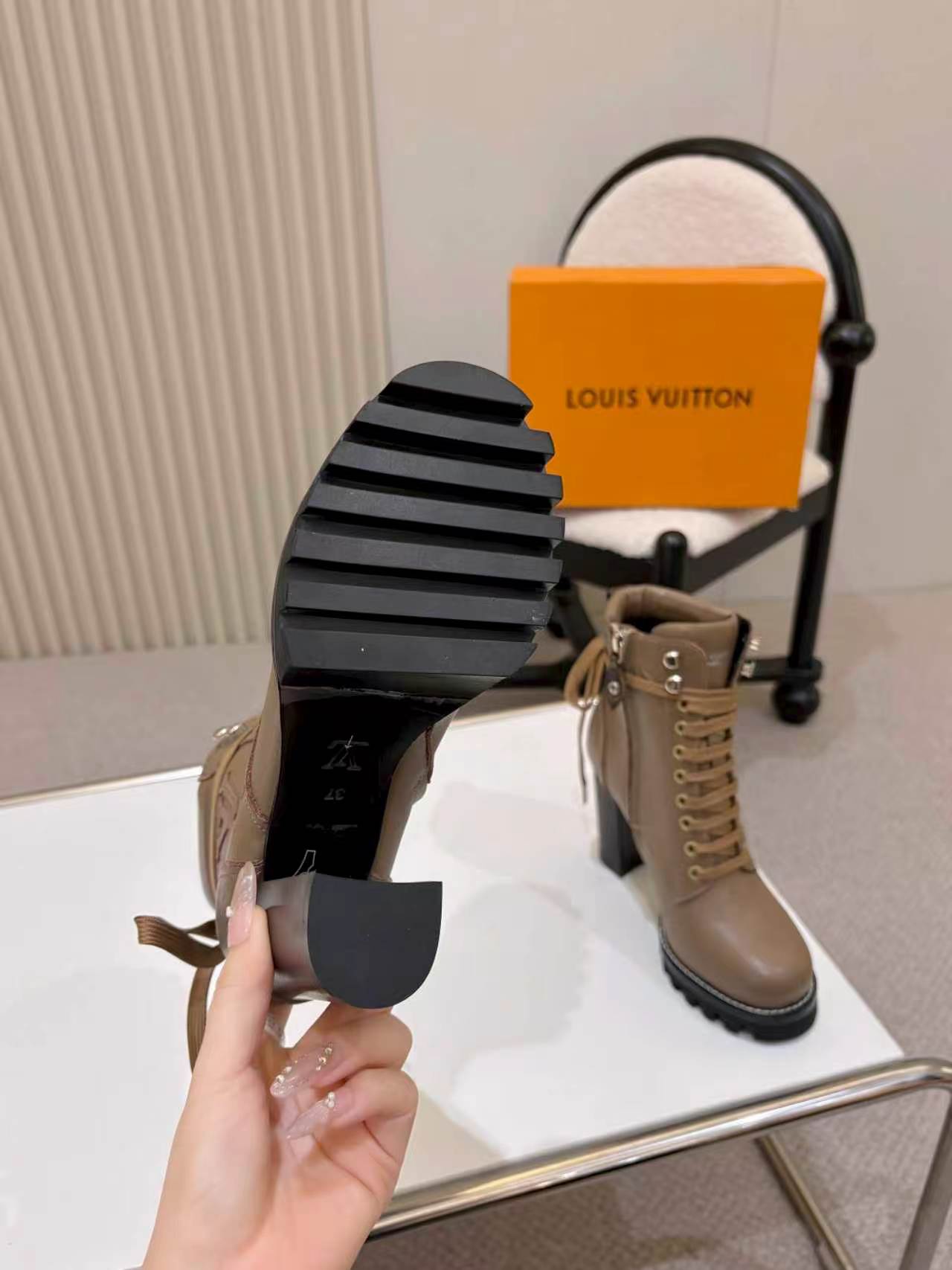 Cheap Louis Vuitton Boots For Women in 233567, $140 USD- [IB233567] - Replica Louis Vuitton Boots For Women