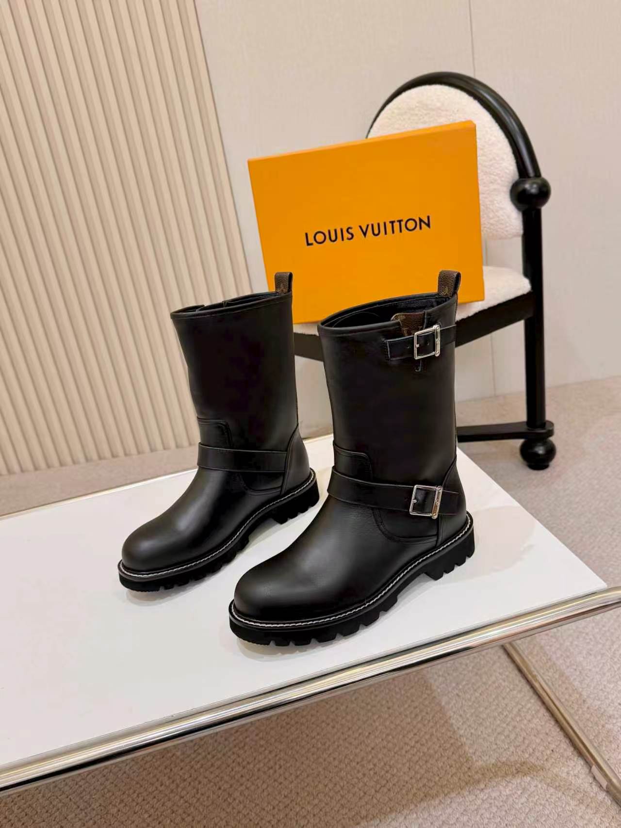 Cheap Louis Vuitton Boots For Women in 233572, $140 USD- [IB233572] - Replica Louis Vuitton Boots For Women