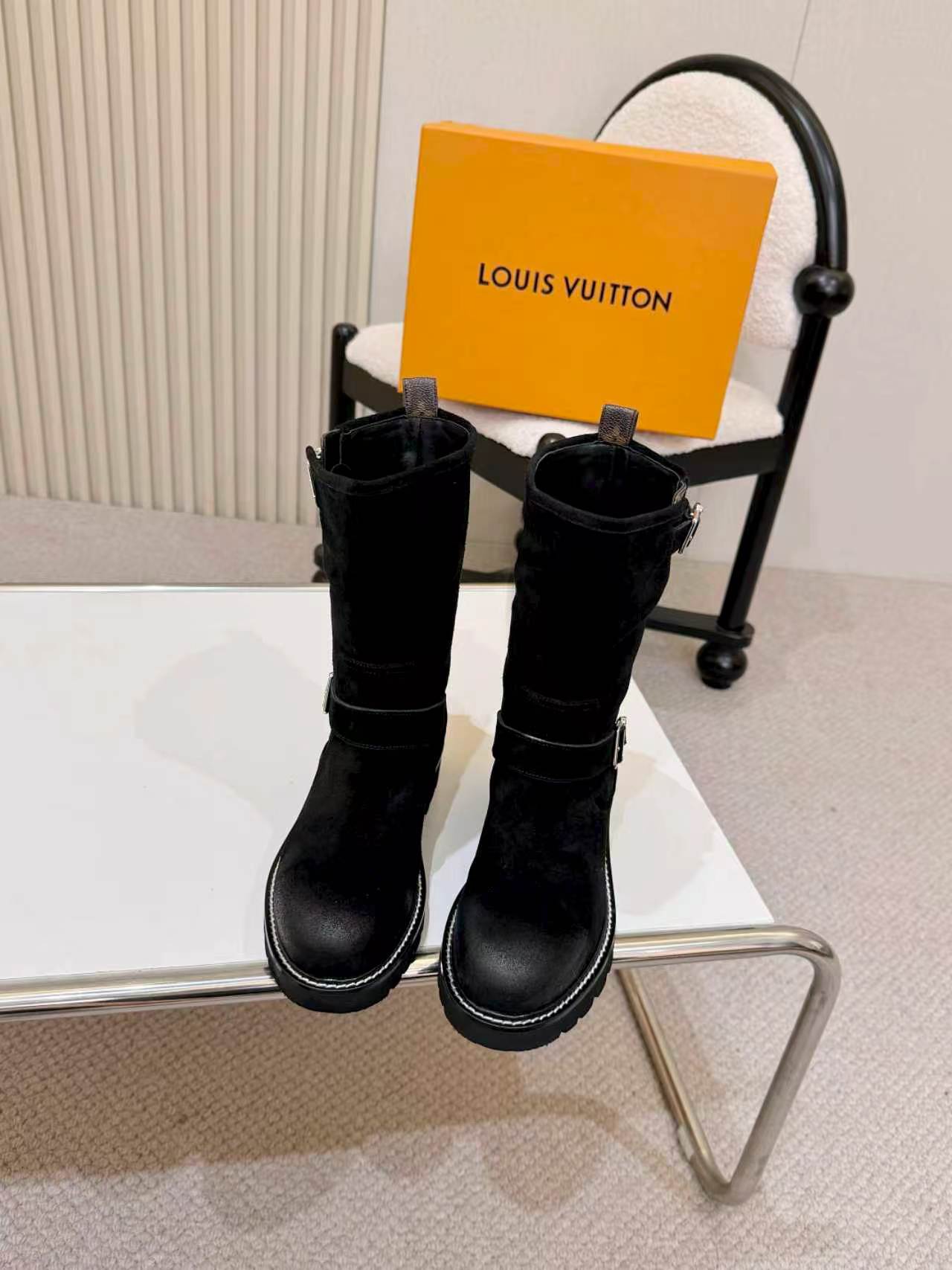 Cheap Louis Vuitton Boots For Women in 233573, $140 USD- [IB233573] - Replica Louis Vuitton Boots For Women