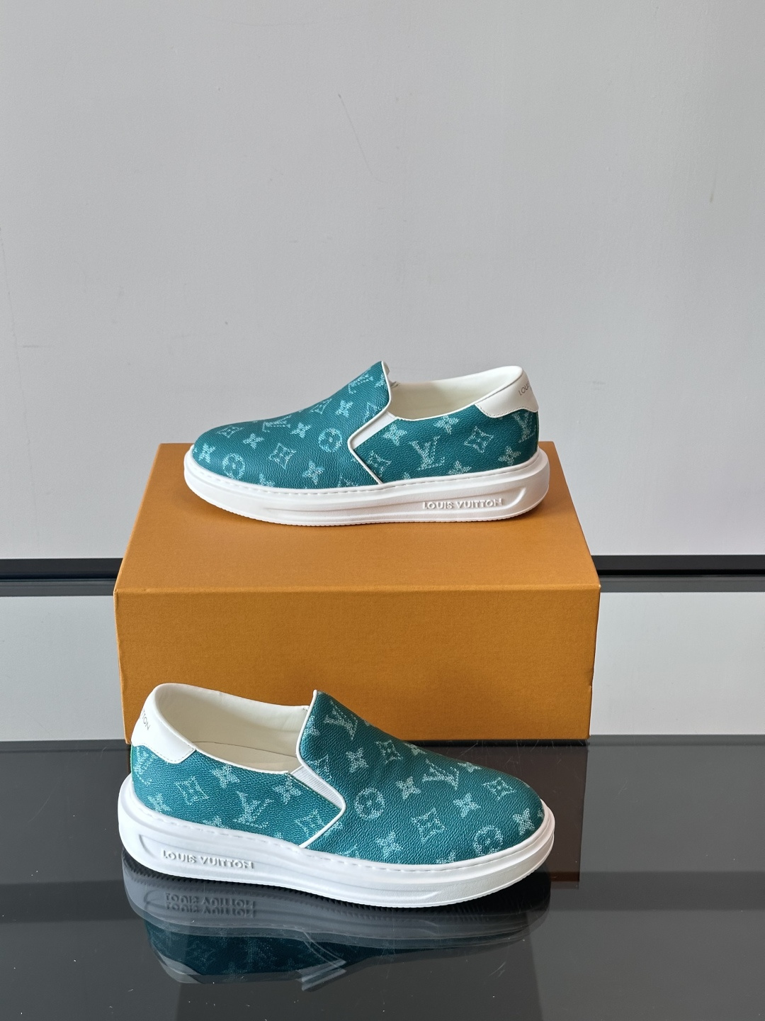 Cheap Louis Vuitton Leather Loafers For Men in 233580, $60 USD- [IB233580] - Replica Louis Vuitton Leather Loafers For Men