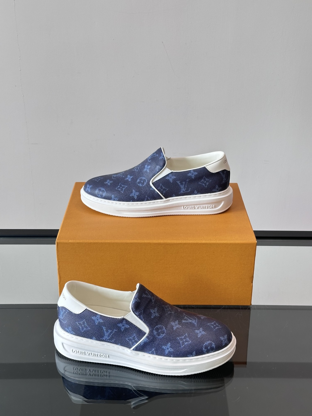 Cheap Louis Vuitton Leather Loafers For Men in 233581, $60 USD- [IB233581] - Replica Louis Vuitton Leather Loafers For Men