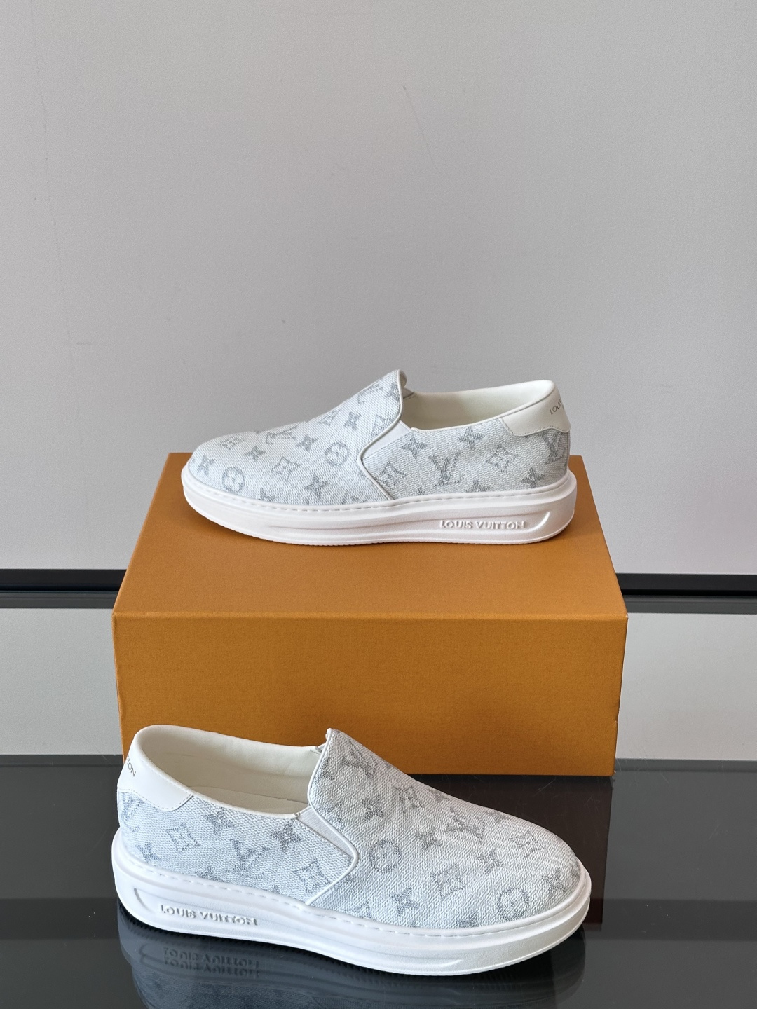 Cheap Louis Vuitton Leather Loafers For Men in 233582, $60 USD- [IB233582] - Replica Louis Vuitton Leather Loafers For Men