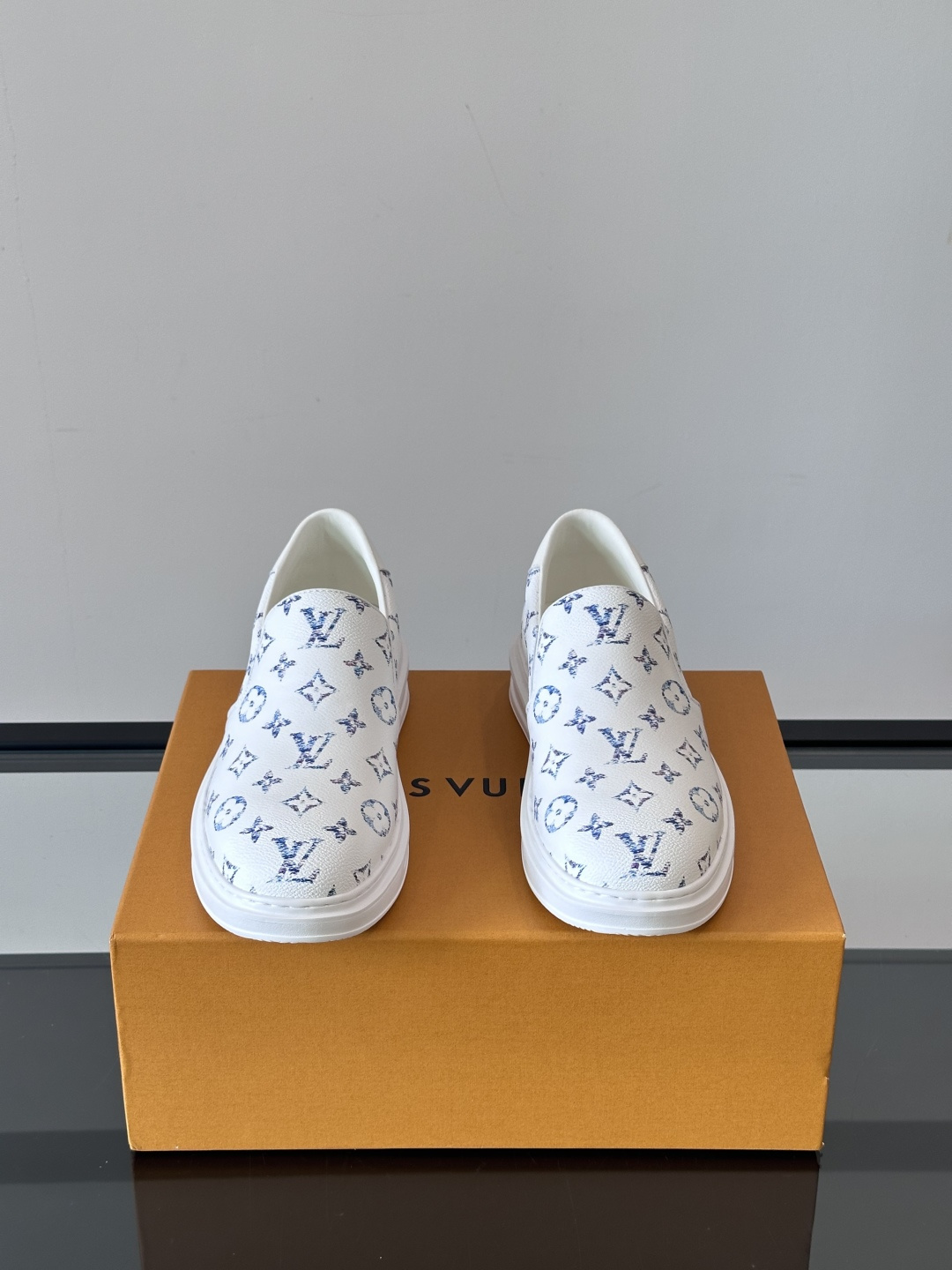 Cheap Louis Vuitton Leather Loafers For Men in 233583, $60 USD- [IB233583] - Replica Louis Vuitton Leather Loafers For Men