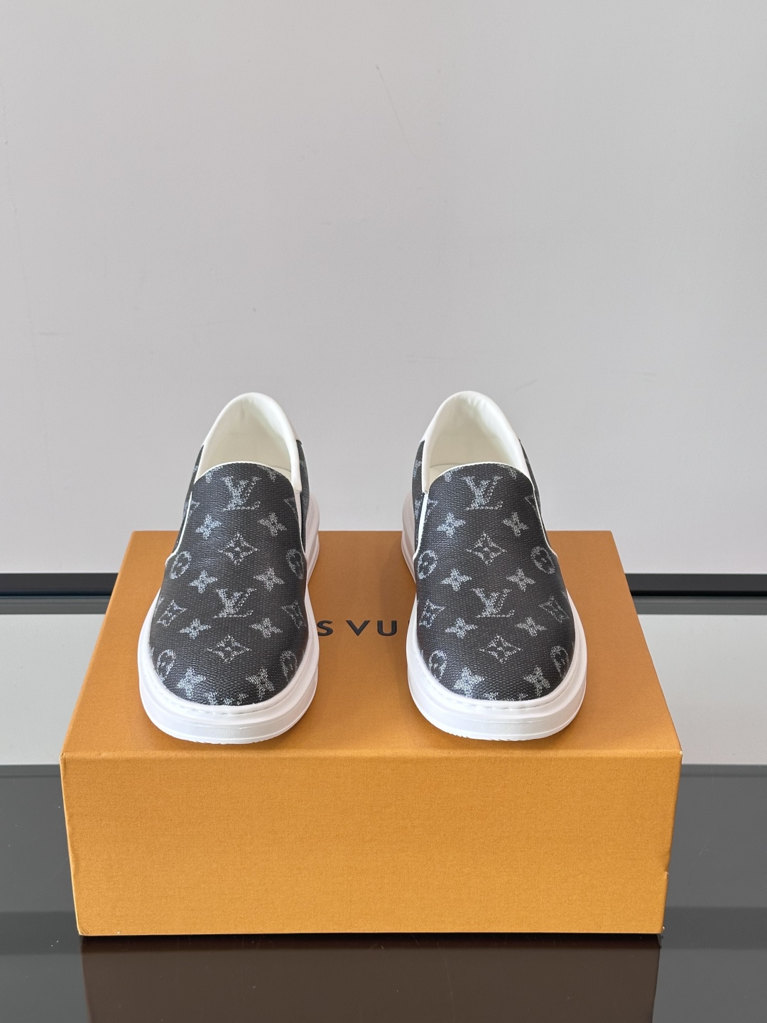 Cheap Louis Vuitton Leather Loafers For Men in 233584, $60 USD- [IB233584] - Replica Louis Vuitton Leather Loafers For Men