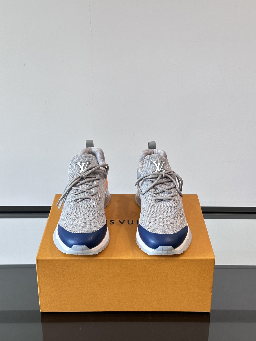 Cheap Louis Vuitton Sneakers For Men in 233586, $75 USD- [IB233586] - Replica Louis Vuitton Sneakers For Men