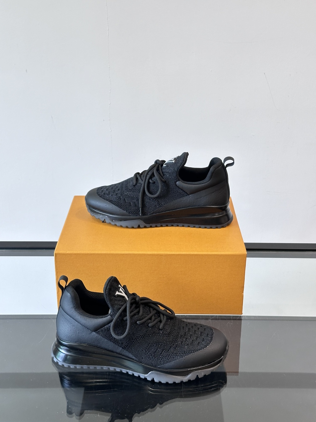 Cheap Louis Vuitton Sneakers For Men in 233589, $75 USD- [IB233589] - Replica Louis Vuitton Sneakers For Men