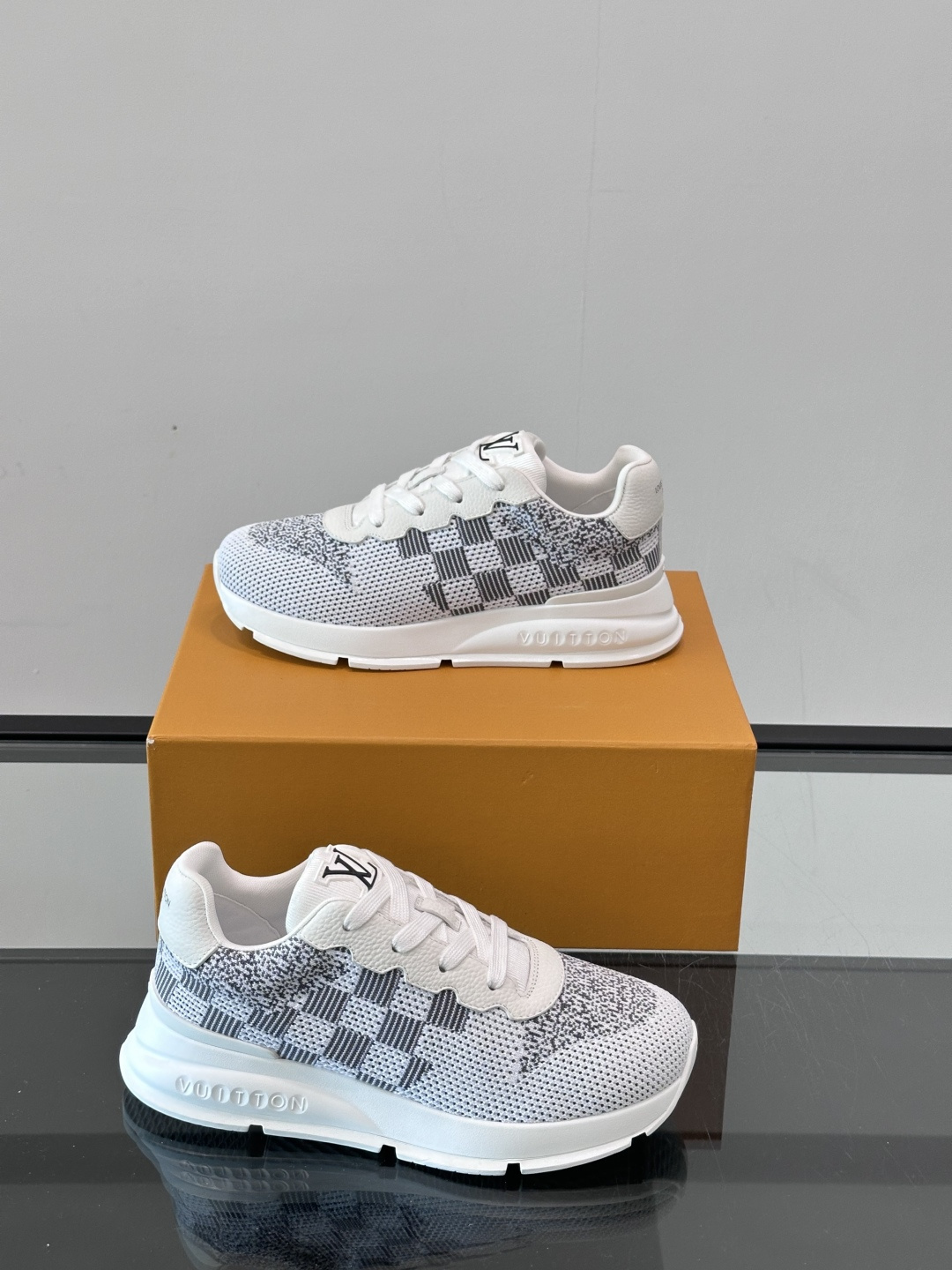 Cheap Louis Vuitton Sneakers For Men in 233596, $75 USD- [IB233596] - Replica Louis Vuitton Sneakers For Men