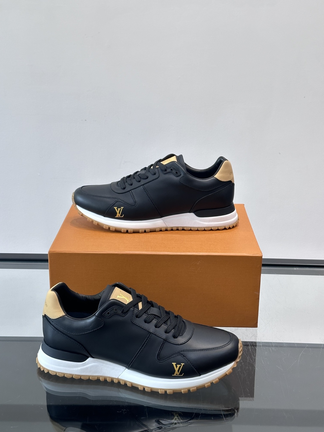 Cheap Louis Vuitton Sneakers For Men in 233600, $85 USD- [IB233600] - Replica Louis Vuitton Sneakers For Men