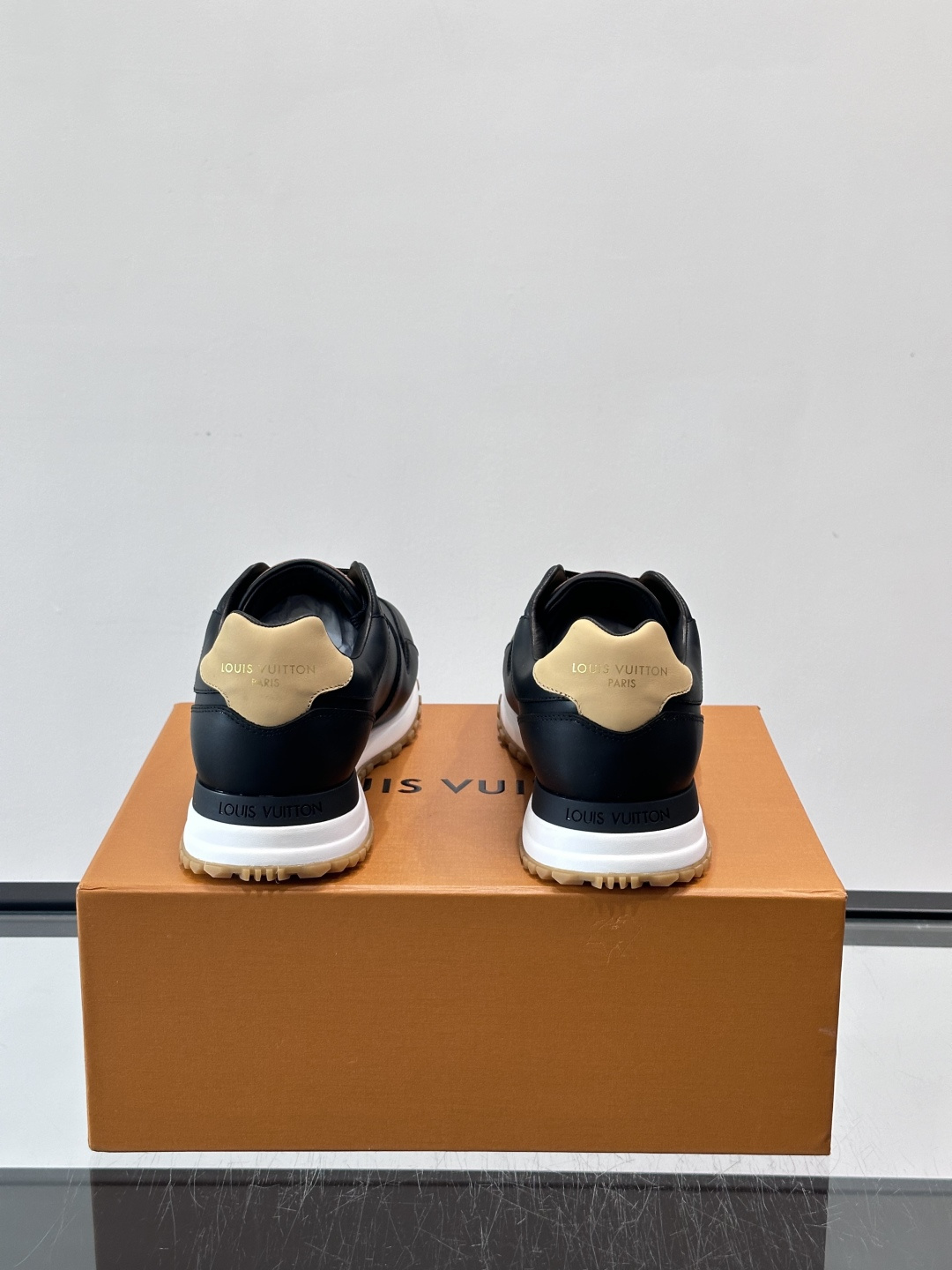 Cheap Louis Vuitton Sneakers For Men in 233600, $85 USD- [IB233600] - Replica Louis Vuitton Sneakers For Men