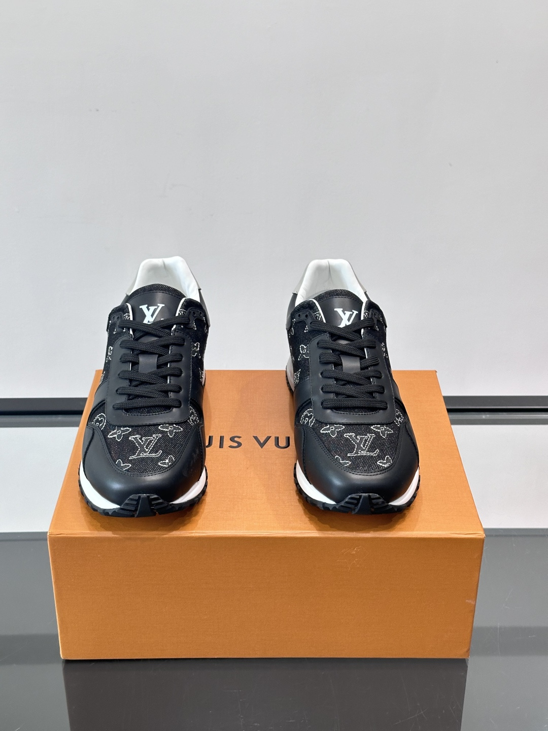 Cheap Louis Vuitton Sneakers For Men in 233601, $85 USD- [IB233601] - Replica Louis Vuitton Sneakers For Men