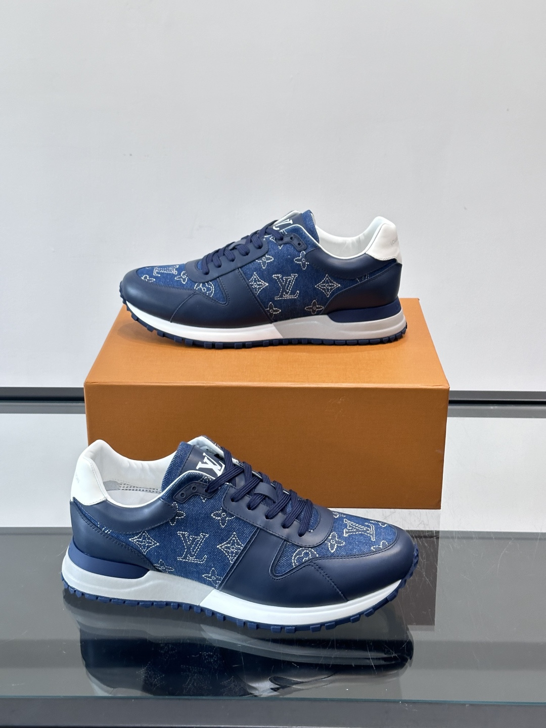 Cheap Louis Vuitton Sneakers For Men in 233602, $85 USD- [IB233602] - Replica Louis Vuitton Sneakers For Men