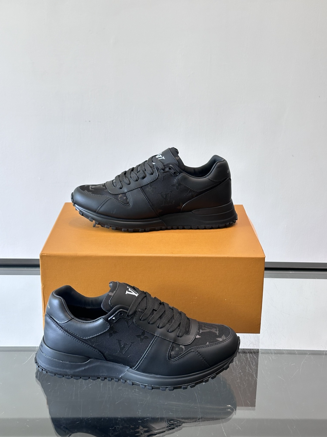 Cheap Louis Vuitton Sneakers For Men in 233603, $85 USD- [IB233603] - Replica Louis Vuitton Sneakers For Men