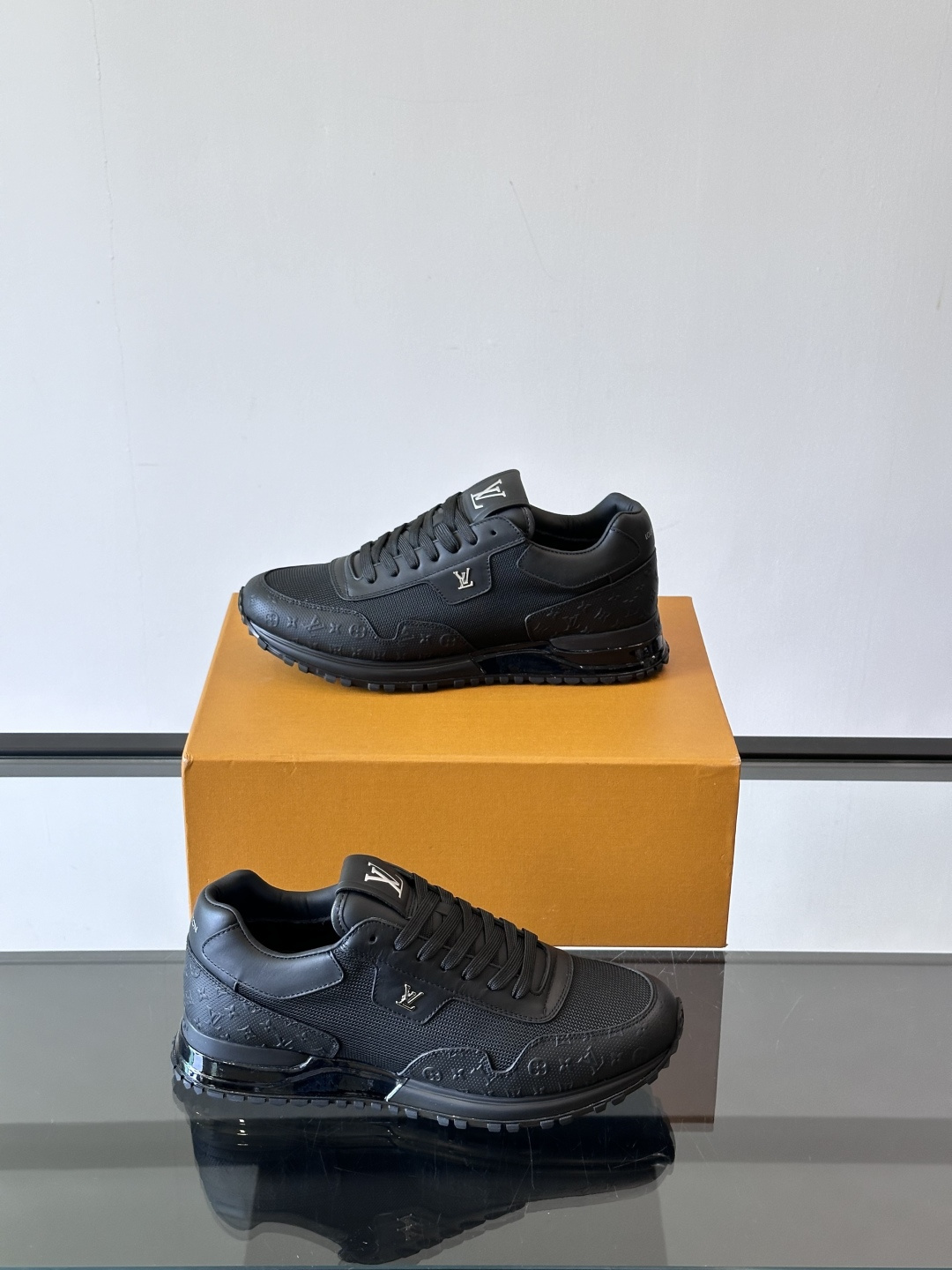 Cheap Louis Vuitton Sneakers For Men in 233605, $85 USD- [IB233605] - Replica Louis Vuitton Sneakers For Men