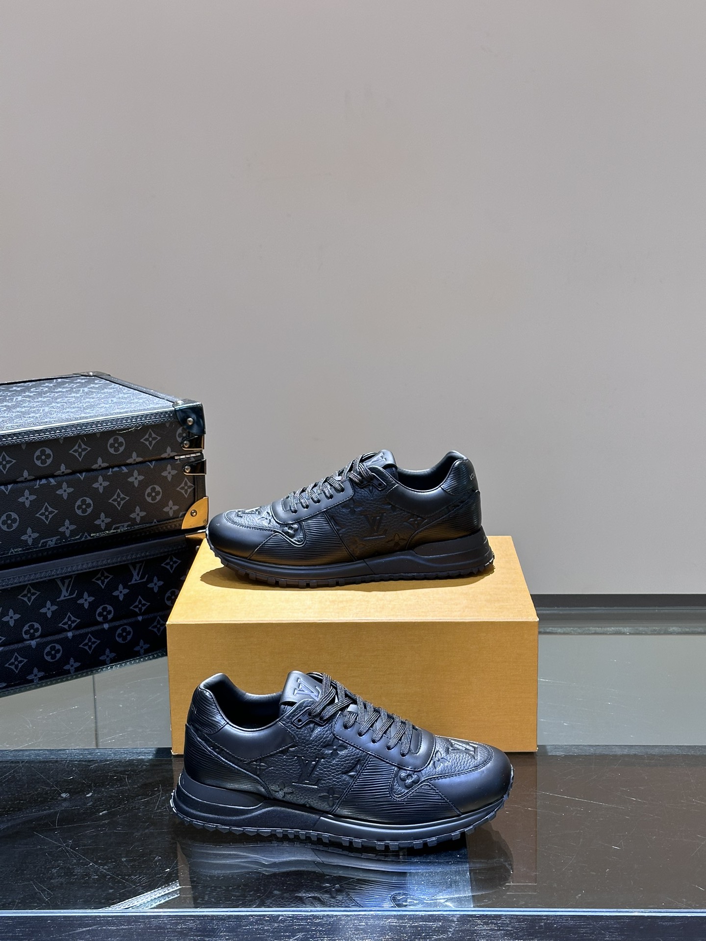 Cheap Louis Vuitton Sneakers For Men in 233608, $90 USD- [IB233608] - Replica Louis Vuitton Sneakers For Men