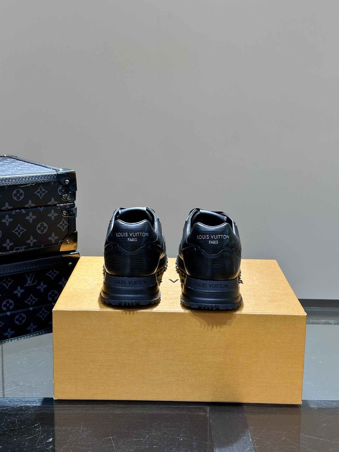 Cheap Louis Vuitton Sneakers For Men in 233608, $90 USD- [IB233608] - Replica Louis Vuitton Sneakers For Men