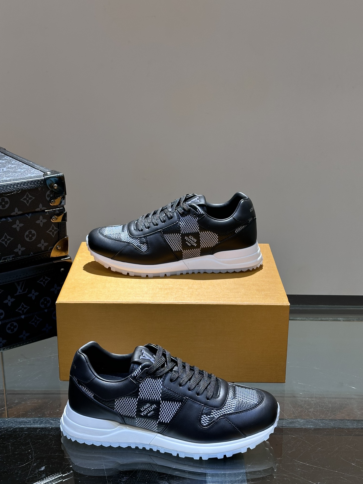 Cheap Louis Vuitton Sneakers For Men in 233609, $90 USD- [IB233609] - Replica Louis Vuitton Sneakers For Men