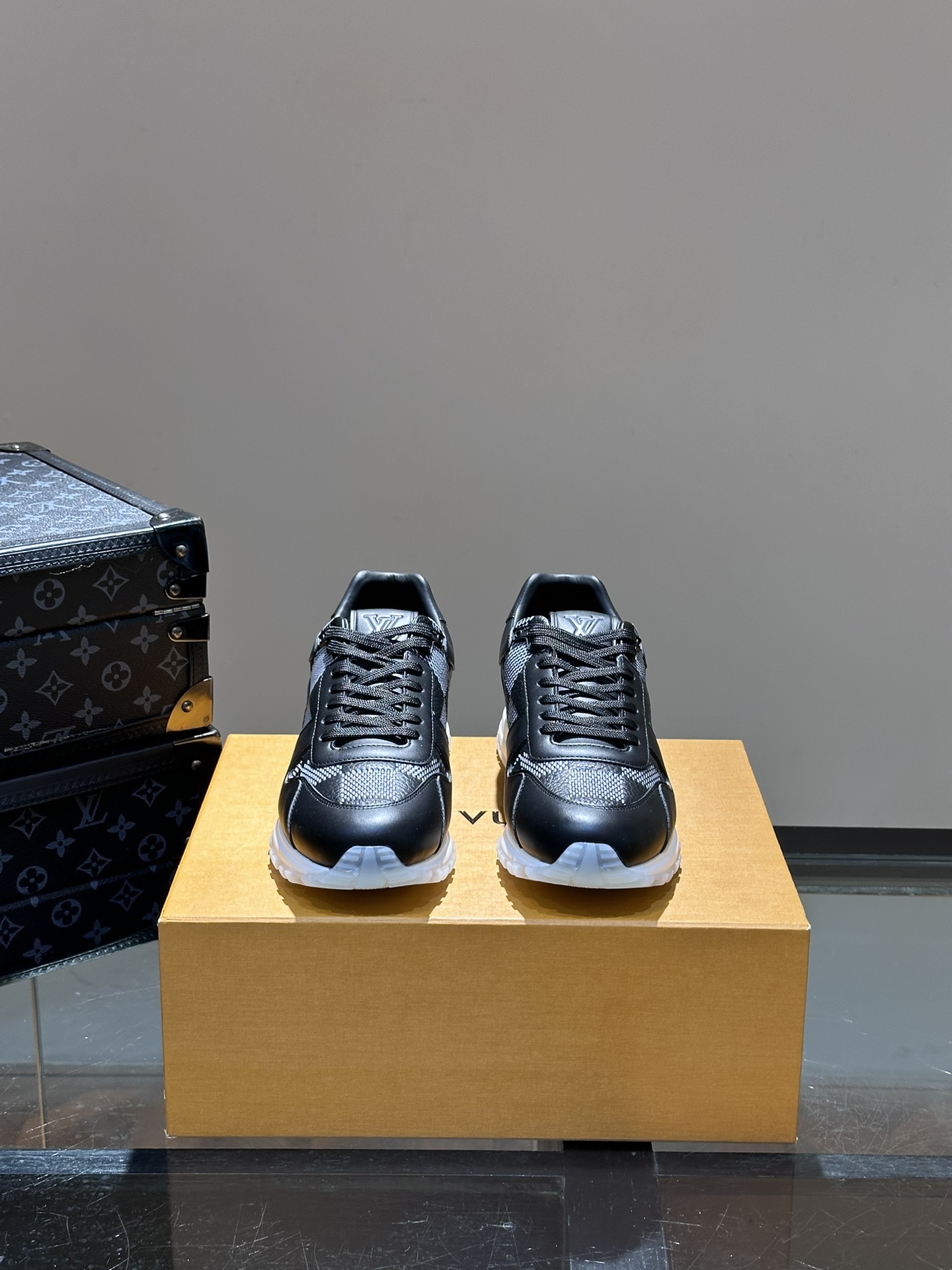 Cheap Louis Vuitton Sneakers For Men in 233609, $90 USD- [IB233609] - Replica Louis Vuitton Sneakers For Men