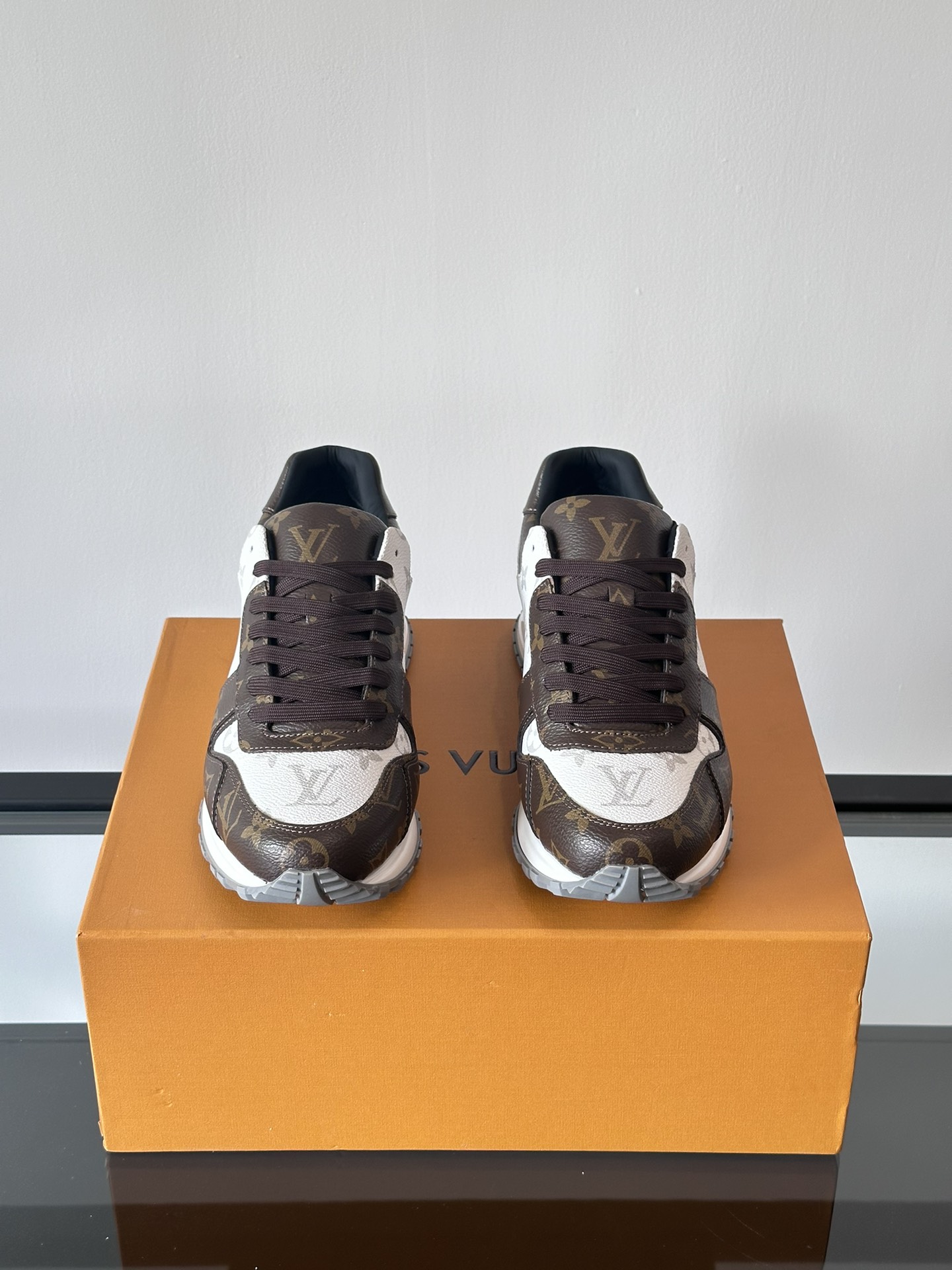 Cheap Louis Vuitton Sneakers For Men in 233610, $90 USD- [IB233610] - Replica Louis Vuitton Sneakers For Men